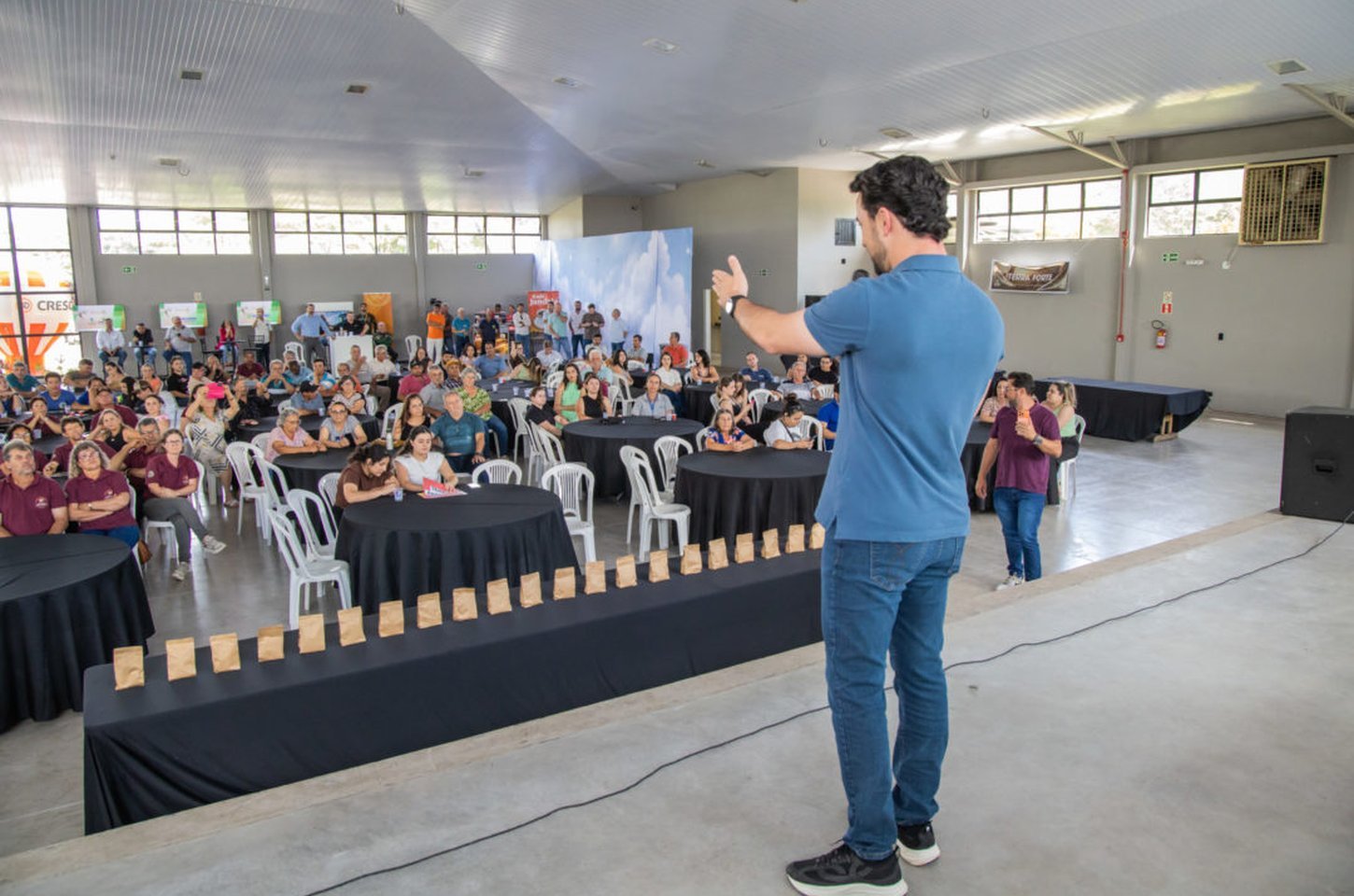 Seminário de cafés especiais reúne produtores, reconhece talentos e reforça identidade regional