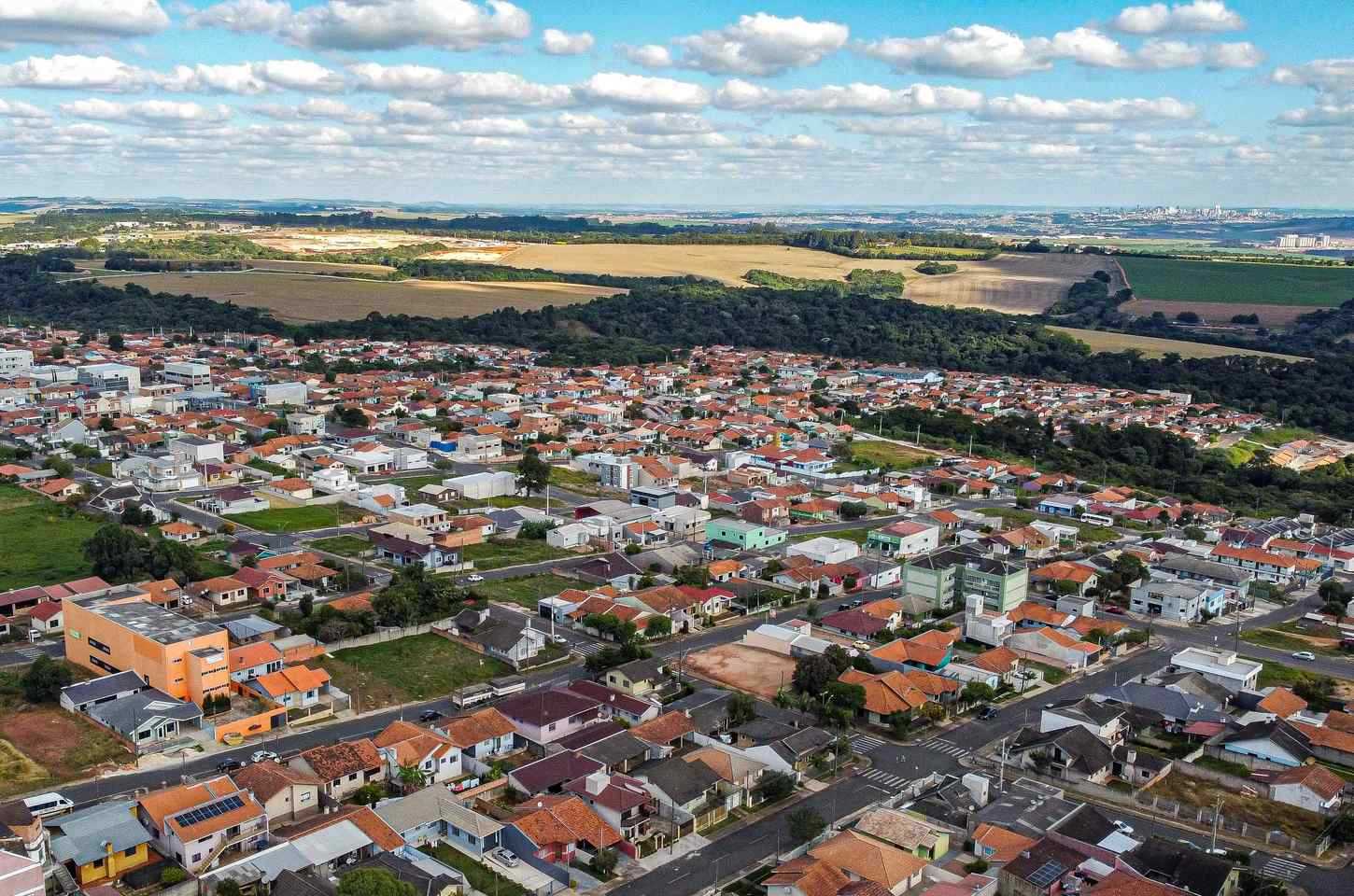 Calendário oficial de 2026 é definido no Paraná com 18 datas especiais