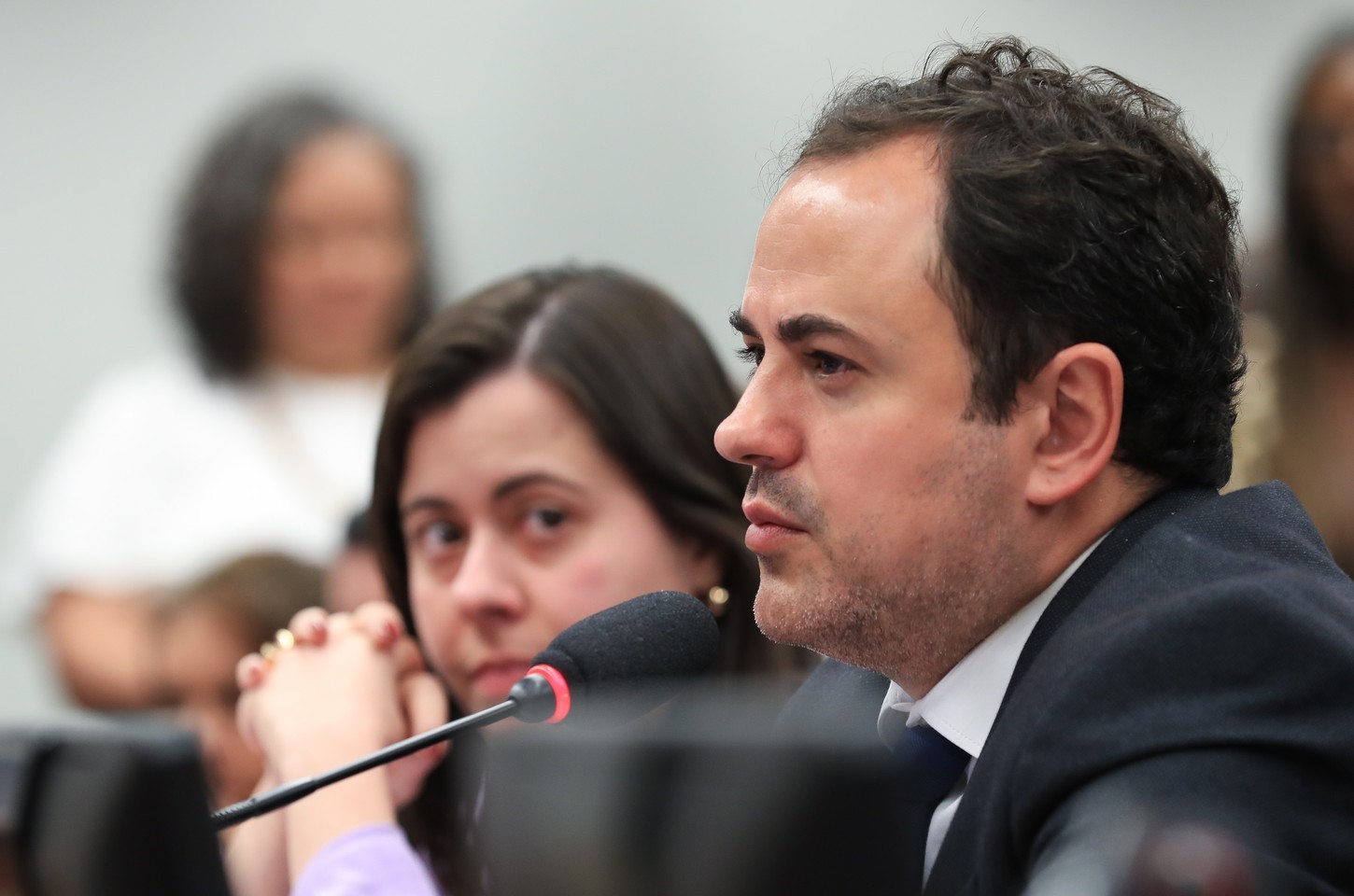 Câmara suspende mandato de Glauber Braga por seis meses