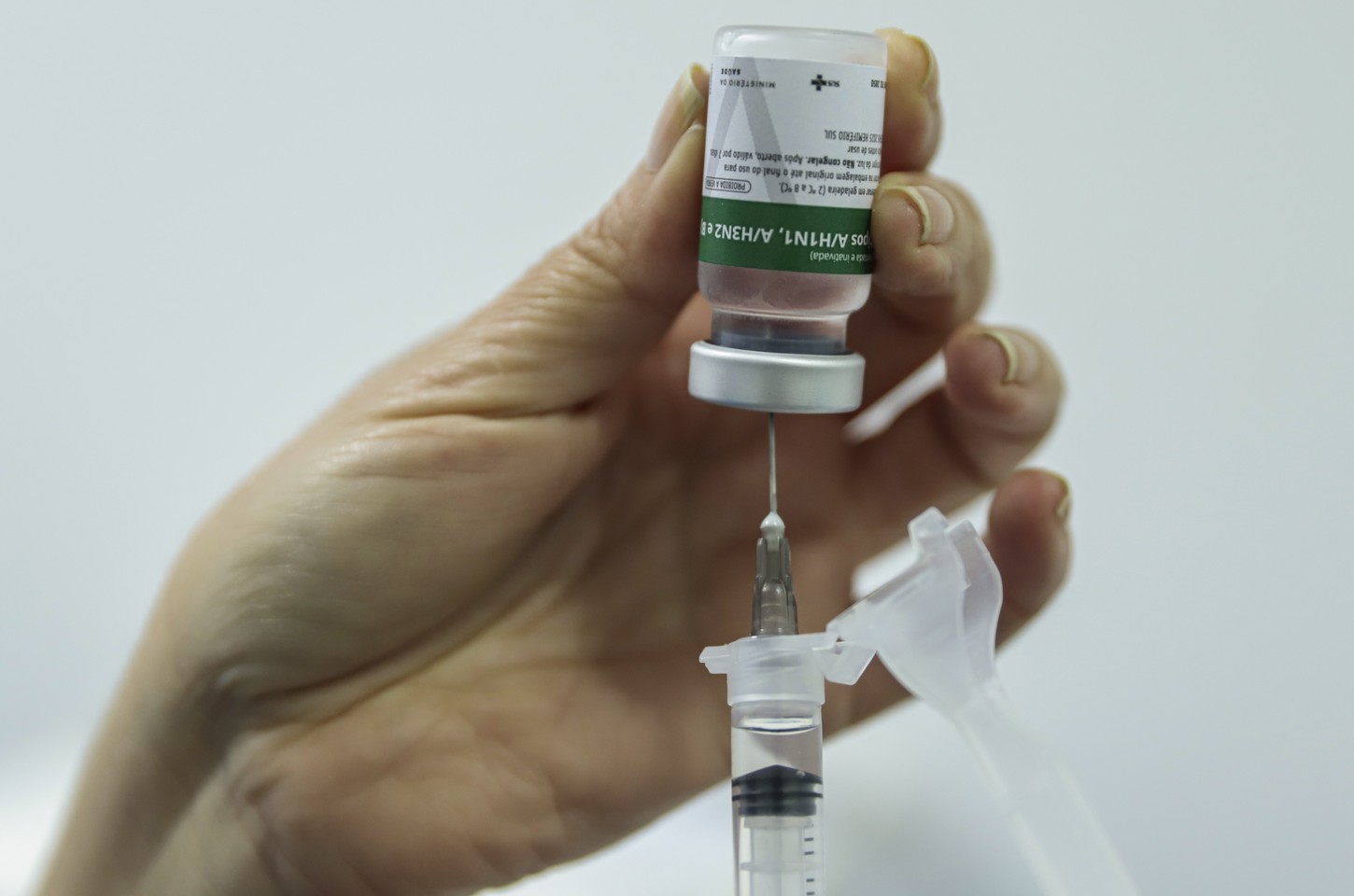 Campanha de vacinação contra a gripe começa no Distrito Federal