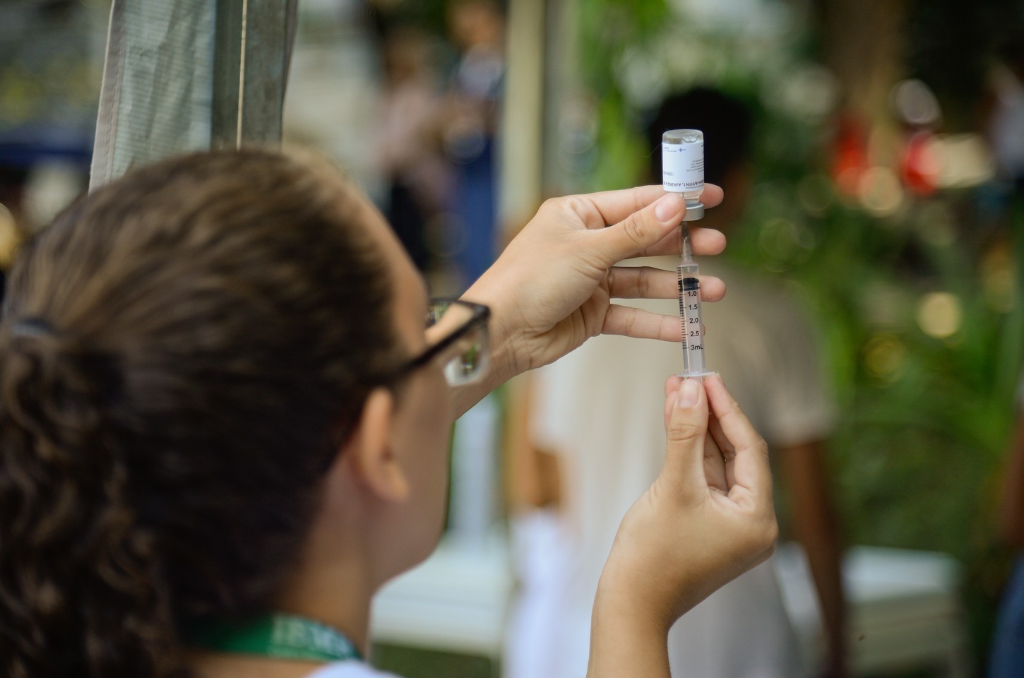 Campanha nacional de vacinação contra a gripe começa neste sábado