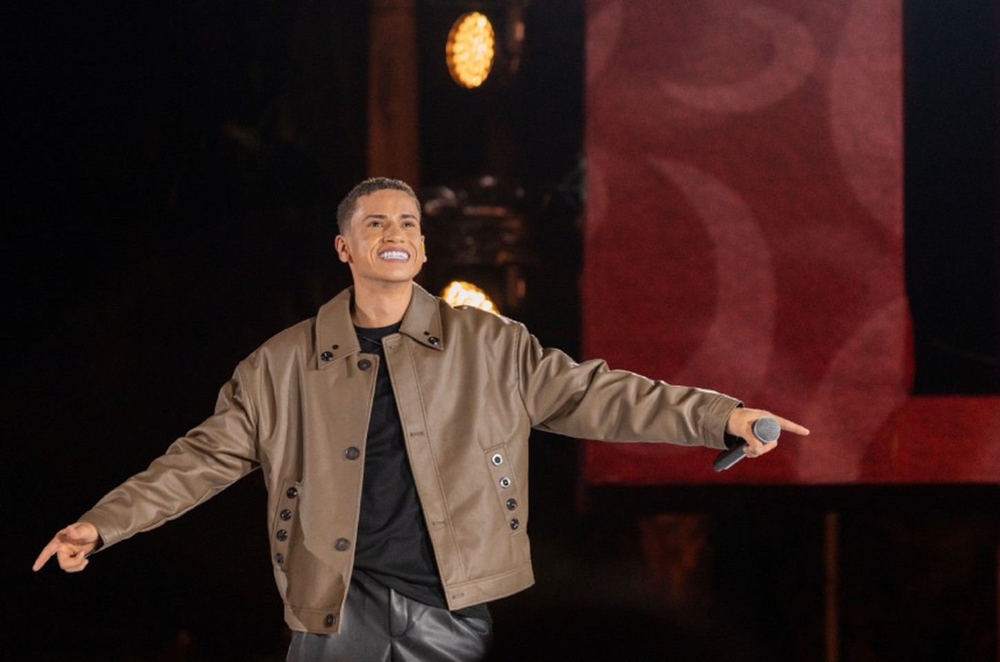 Cantor Manim Vaqueiro revela gravidade de internação após convulsões