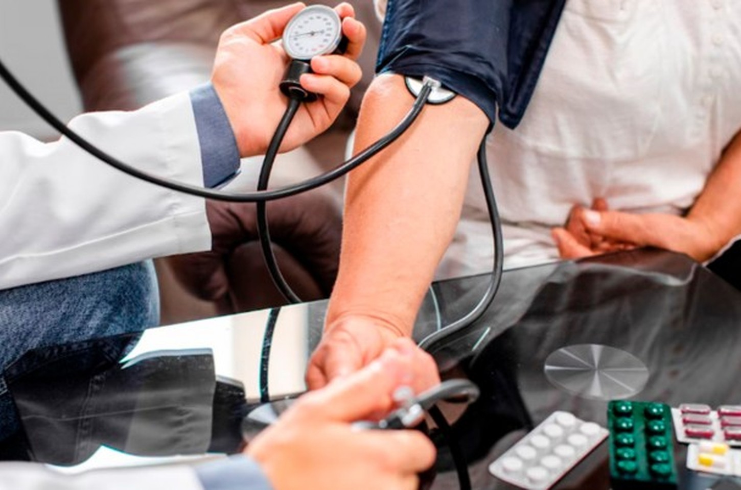 Cardiologistas do Iamspe alertam: aferir pressão regularmente é essencial para prevenir hipertensão
