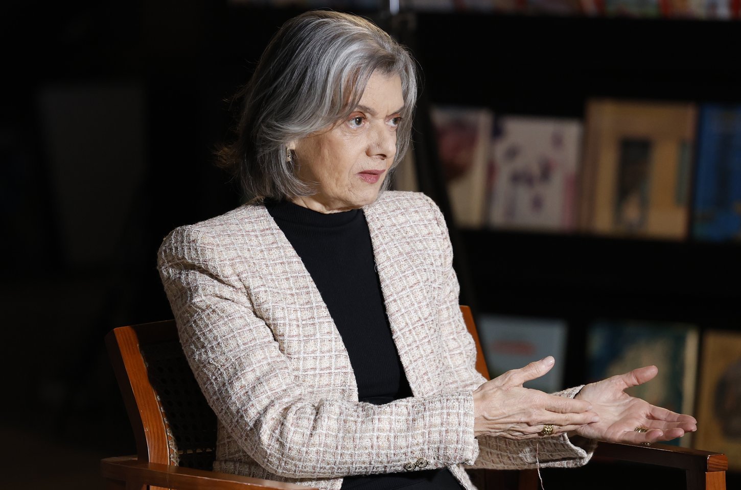 Cármen Lúcia revela pressão familiar para deixar o STF por ataques machistas