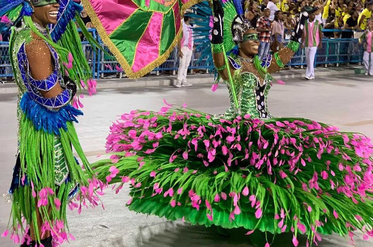 Carnaval 2026: Rio tem primeiro dia de desfiles do Grupo Especial
