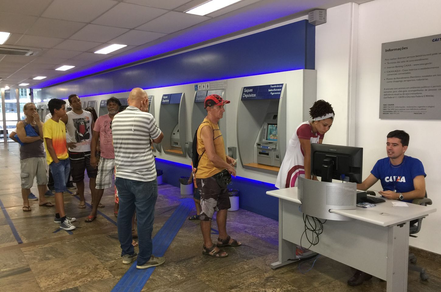 Carnaval altera expediente bancário e público federal tem ponto facultativo