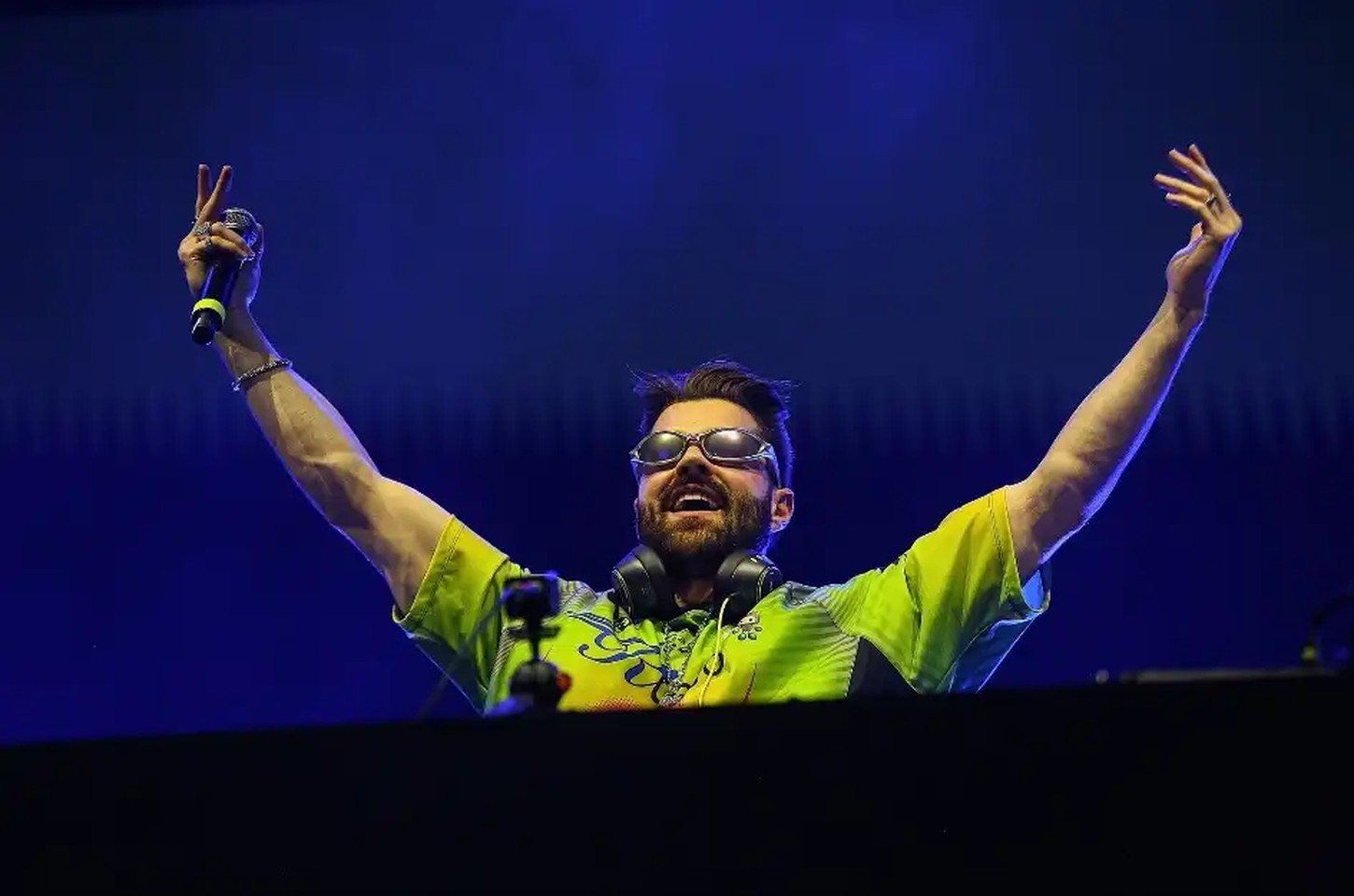 Carnaval de Recife surpreende com mistura musical inovadora na quinta noite