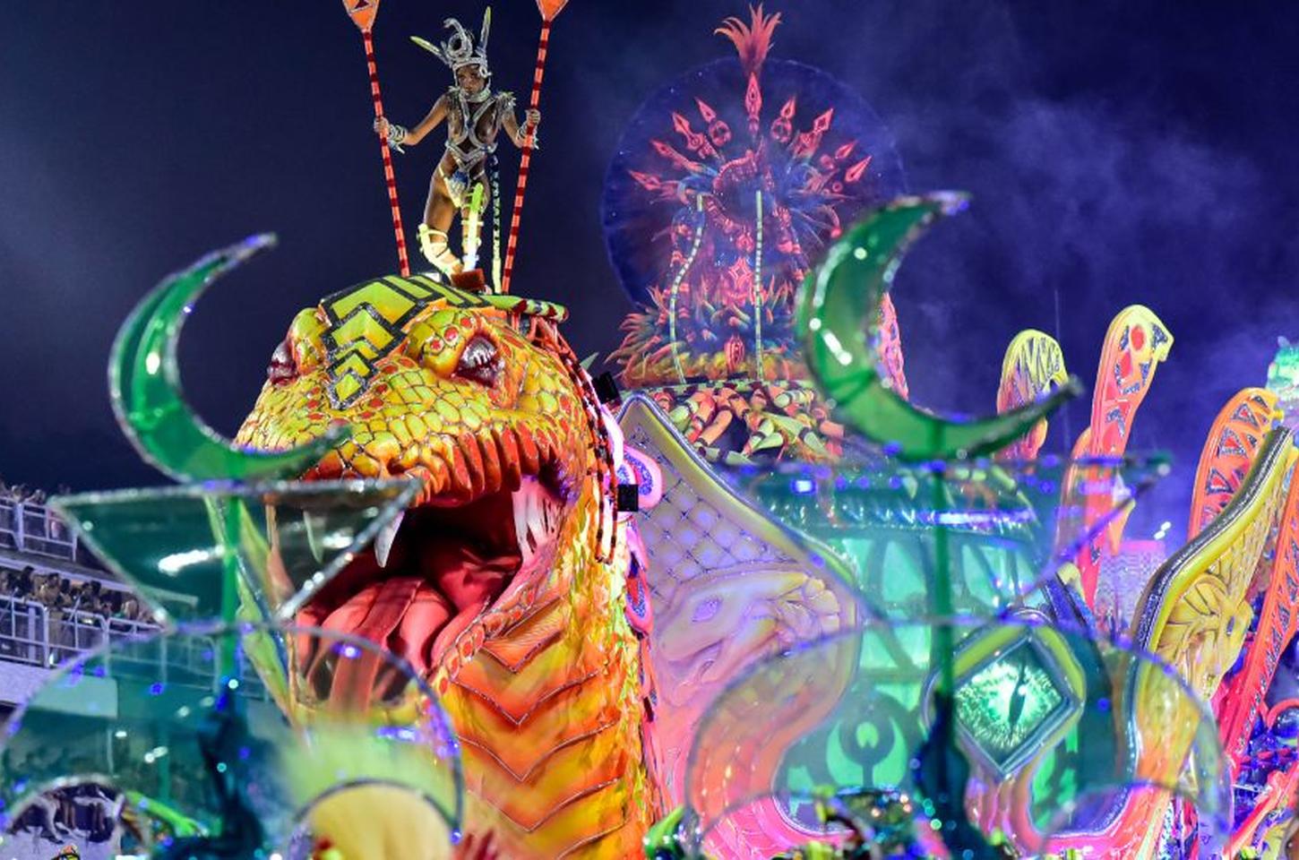 Carnaval do Rio 2026 mantém calendário ampliado e mais tempo para desfiles