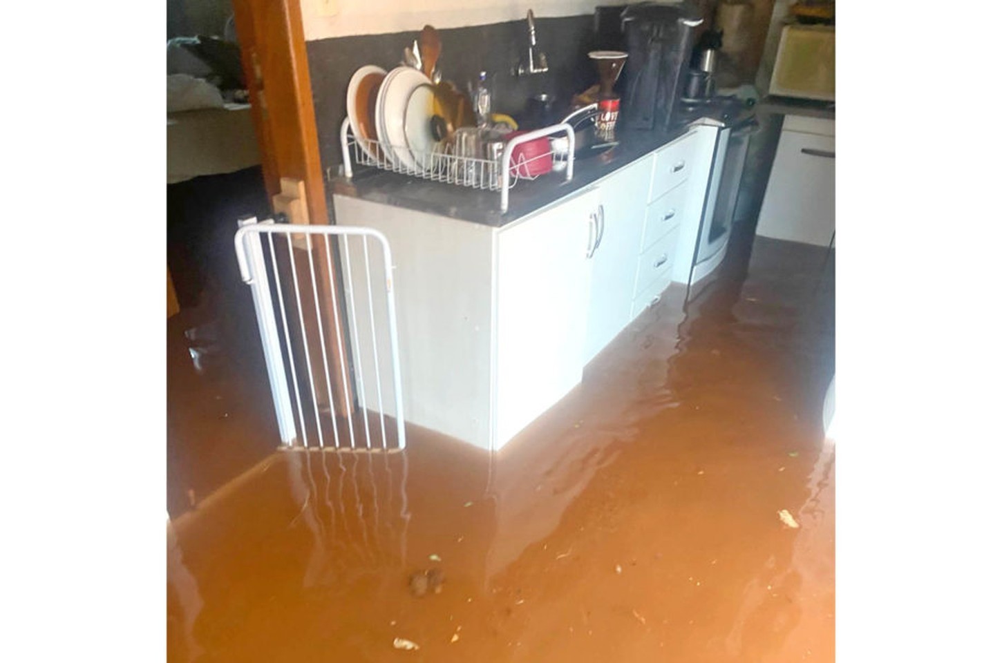 Chuvas intensas causam alagamentos e danos em quatro bairros de Apucarana