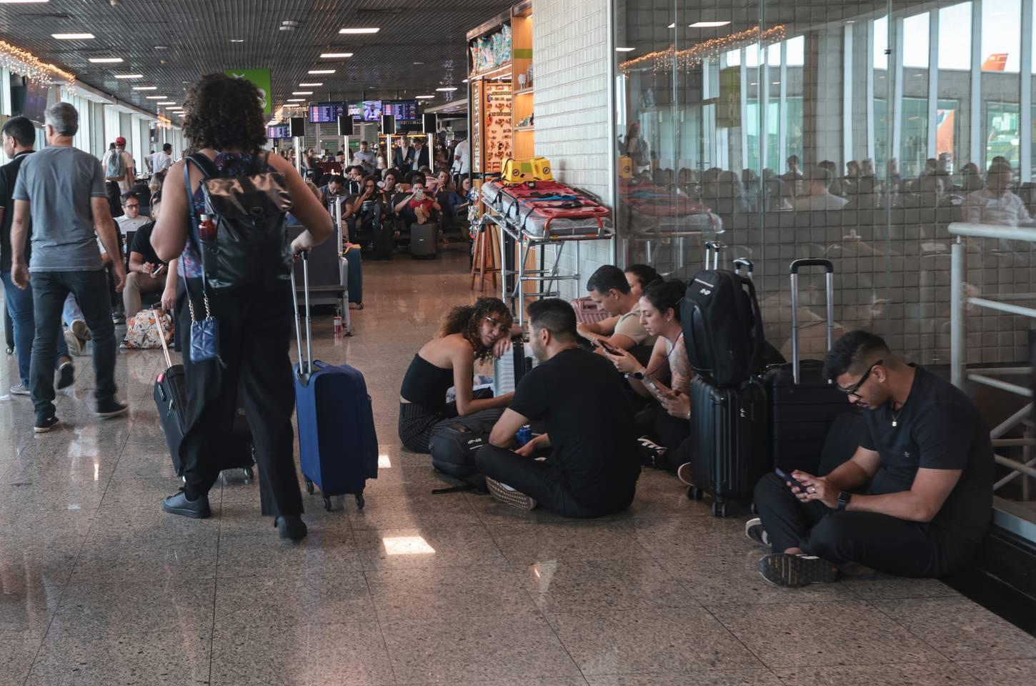 Ciclone causa caos aéreo em Congonhas e deixa passageiros à espera