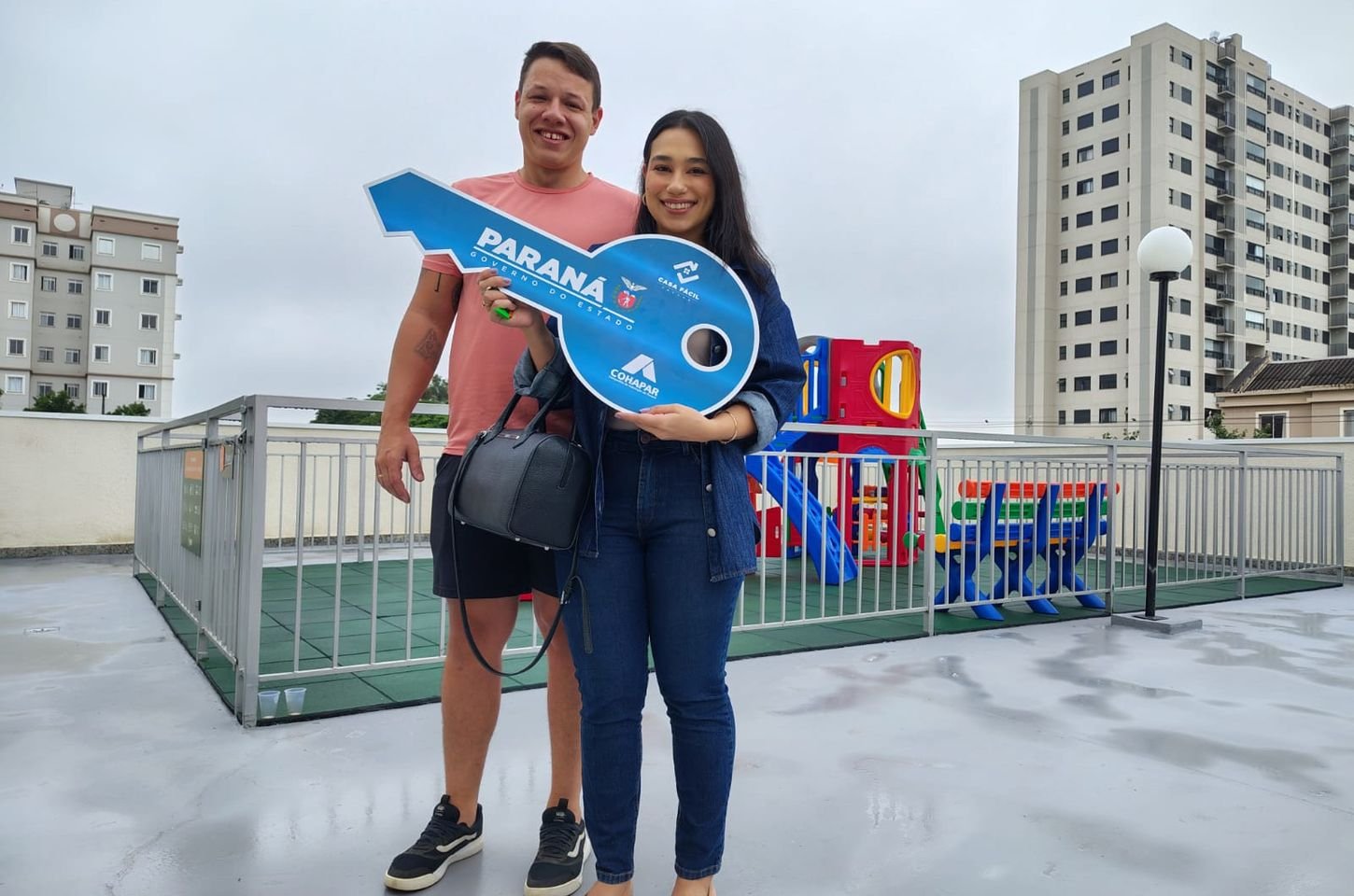 Cohapar entrega chaves de 156 apartamentos em Londrina pelo Casa Fácil