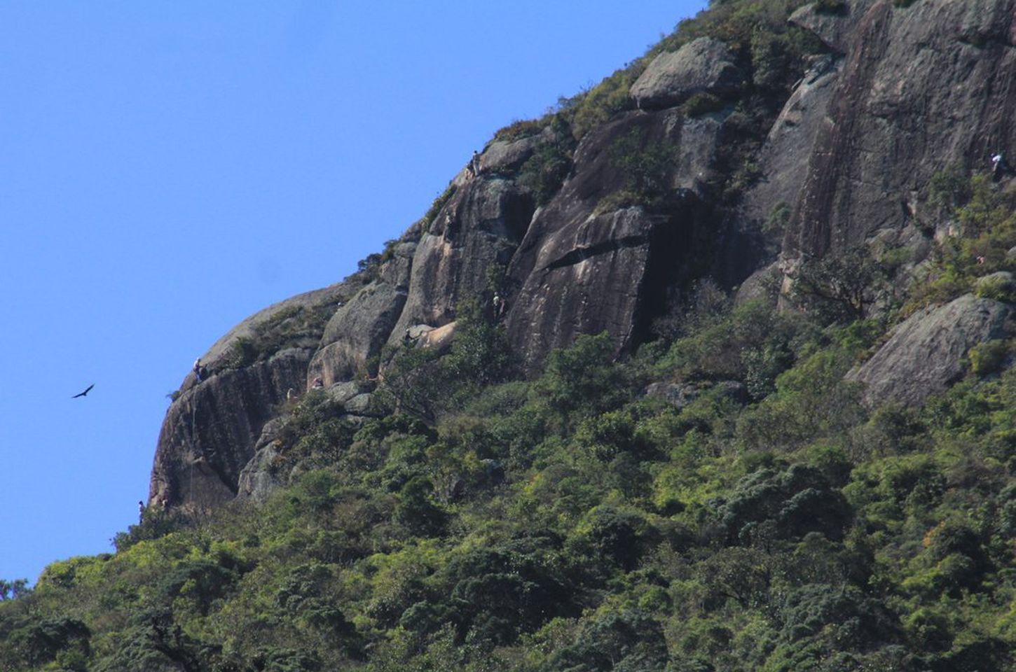 Com frio, temporada de montanhas no Paraná atrai mais visitantes; saiba como se preparar