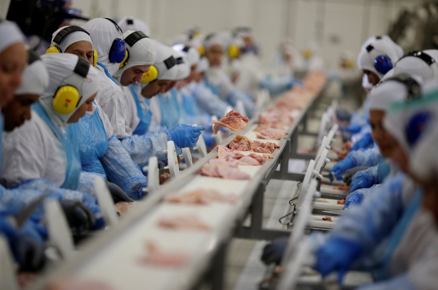 Confiança da indústria cai e completa 14 meses no pessimismo