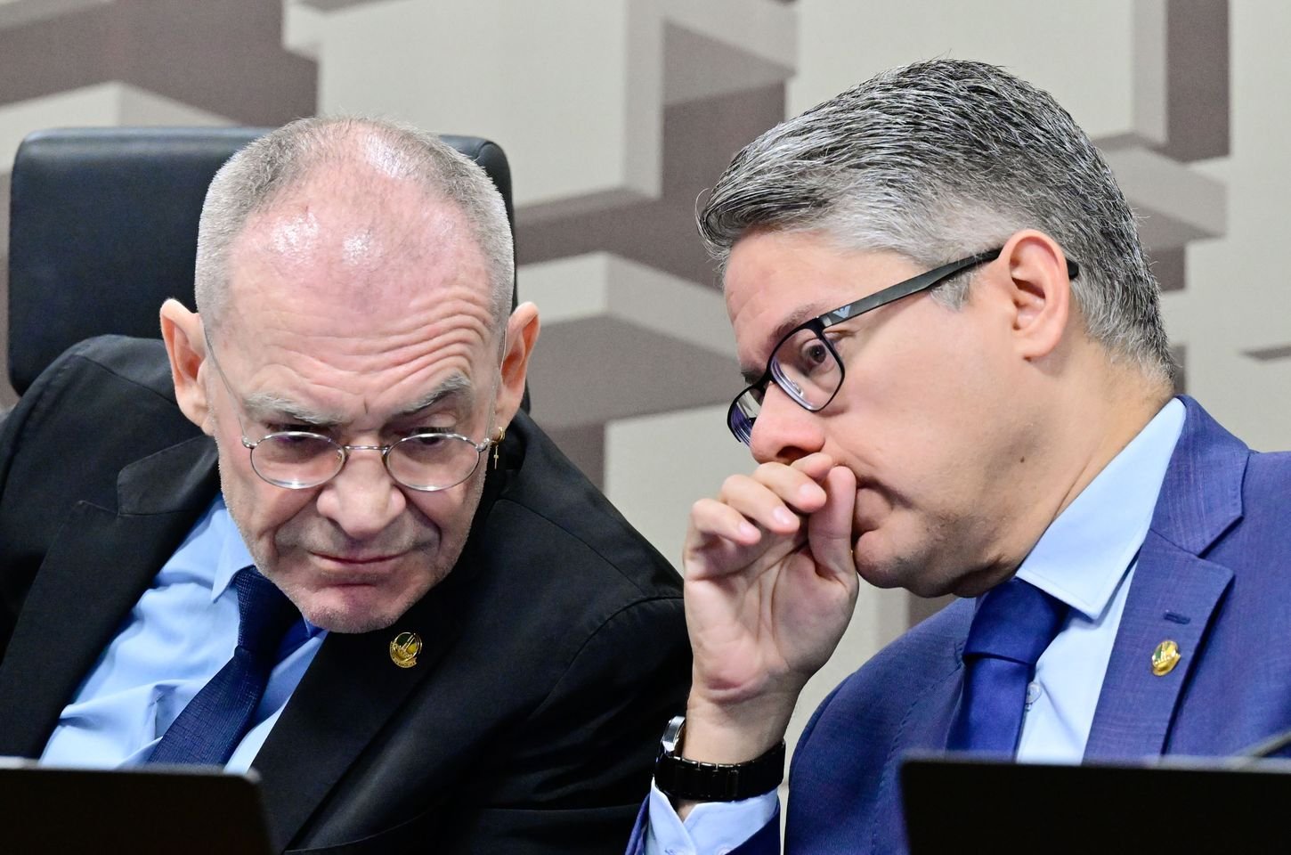 Contarato critica decisão de Moraes sobre dados do Coaf em CPI