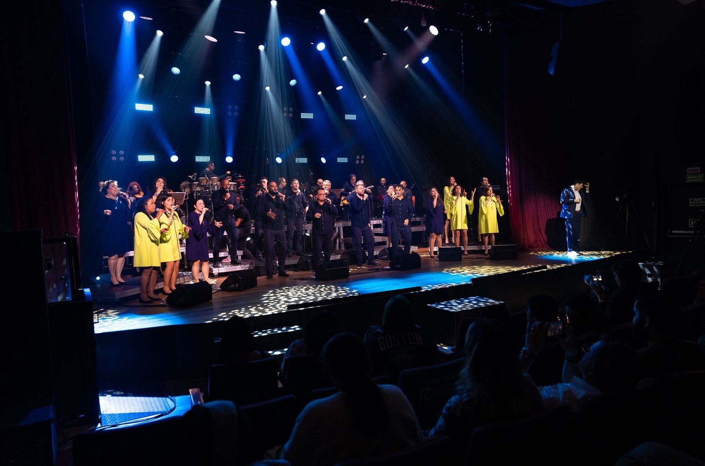 Coral da Sanepar leva música e mensagem ambiental em turnê pelo interior