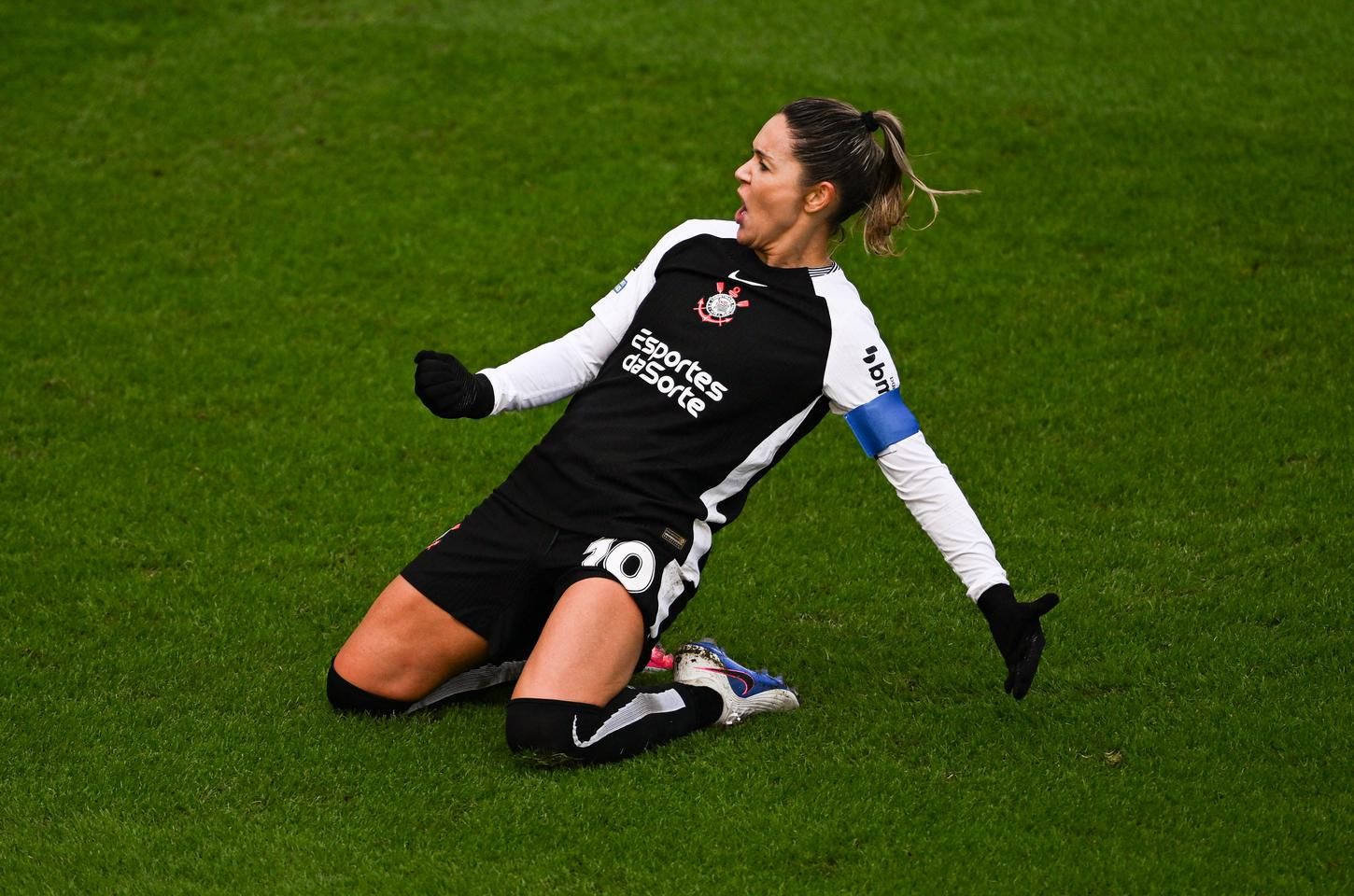 Corinthians decide primeiro Mundial feminino da Fifa no domingo