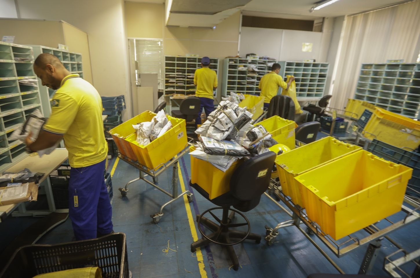 Correios aprovam plano de reestruturação com cortes e venda de imóveis