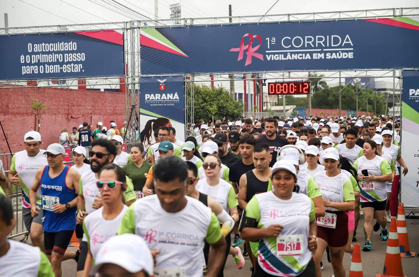 Corrida da vigilância em saúde reúne multidão em Curitiba