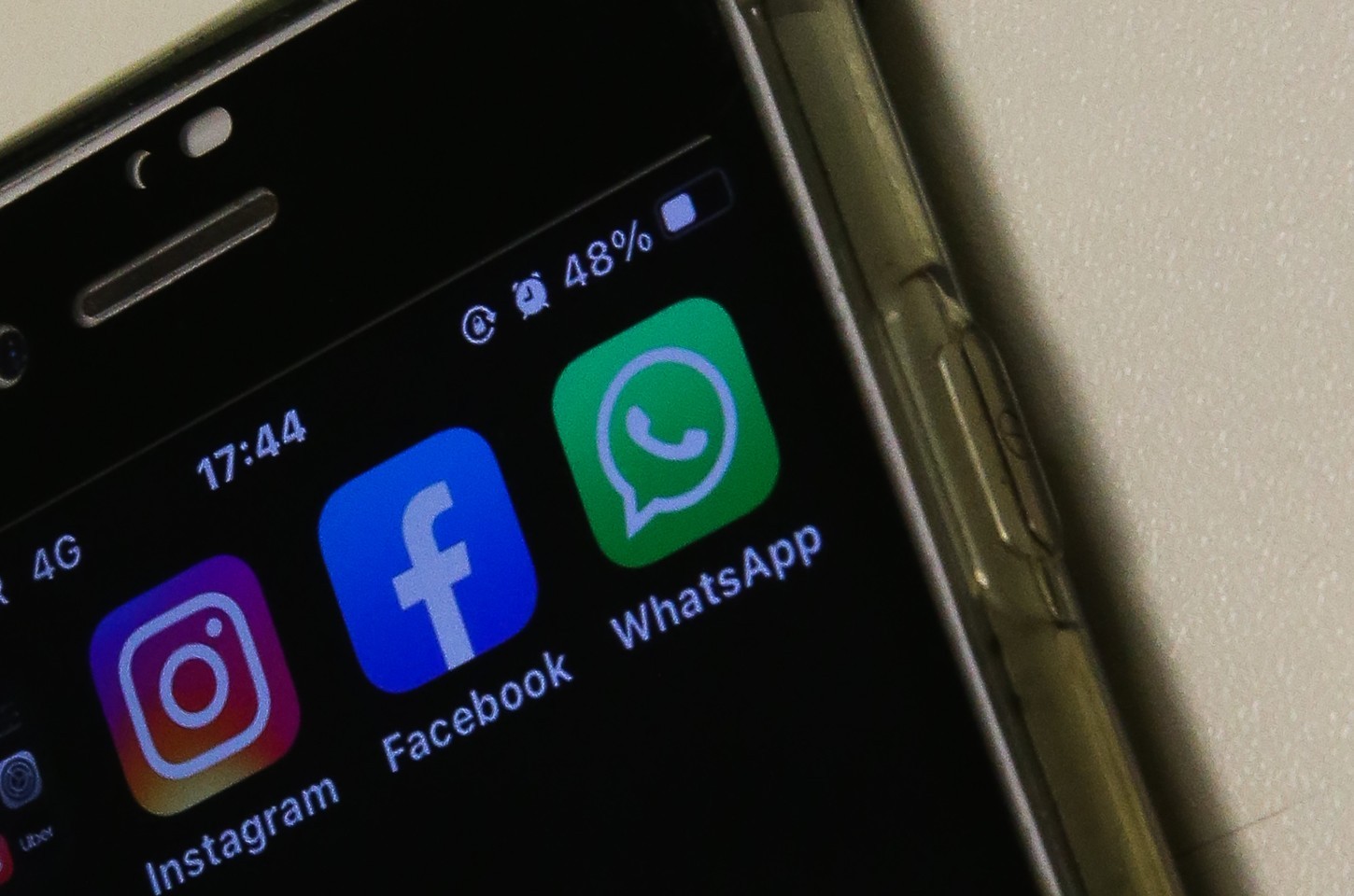 CPI questiona Meta sobre lucros com crimes nas redes sociais