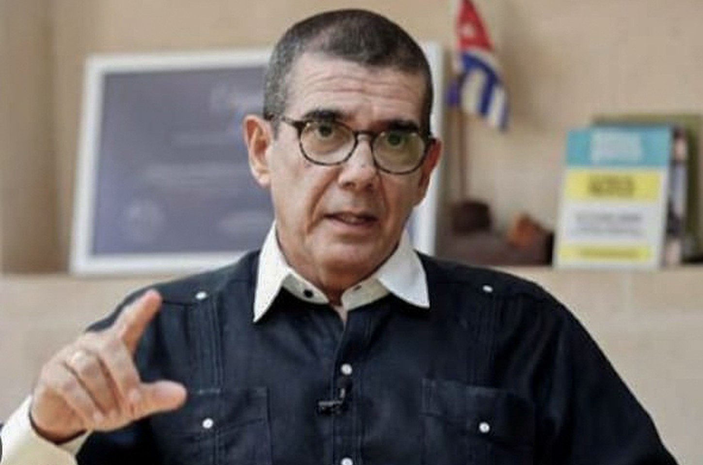 Cuba se prepara para possível invasão dos EUA enquanto negocia petróleo