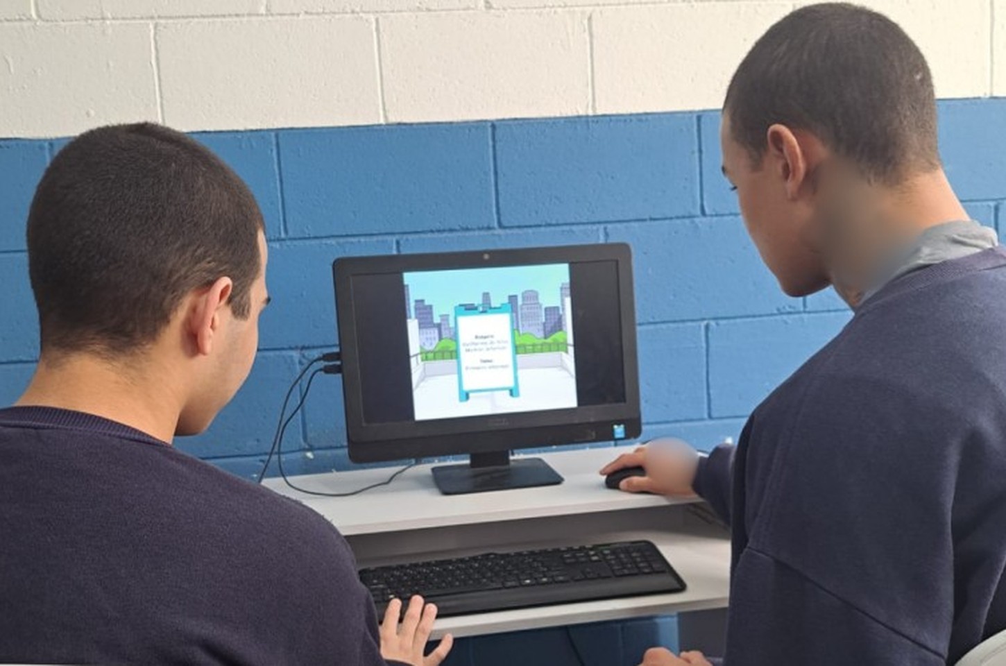 Da programação aos quadrinhos: adolescente transforma ideia em oficina coletiva