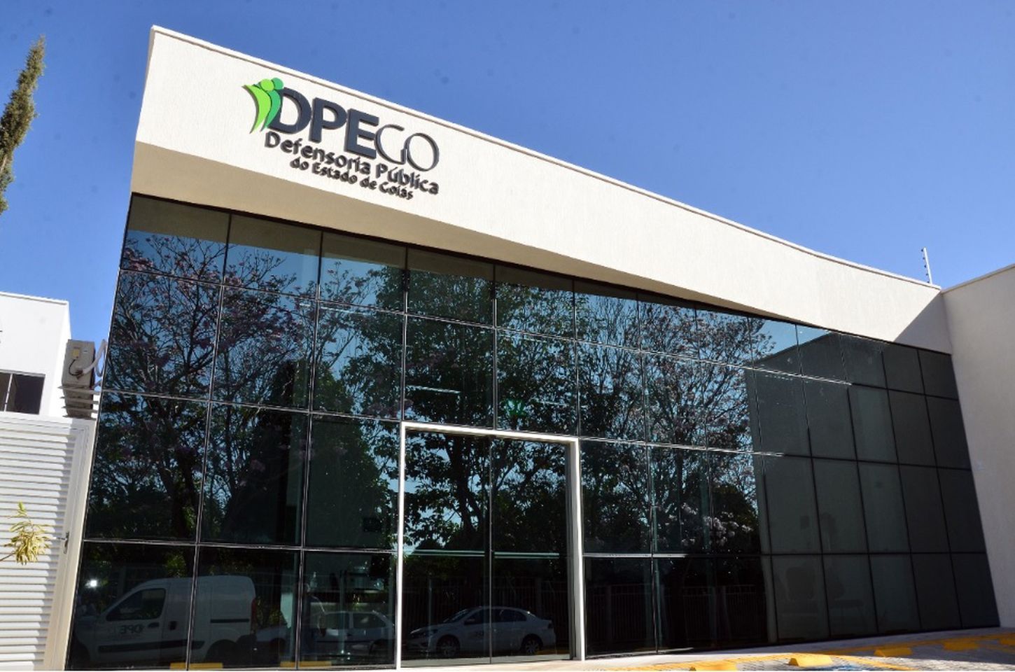 Defensoria de Goiás processa veículos por 'linchamento virtual' de mãe vítima