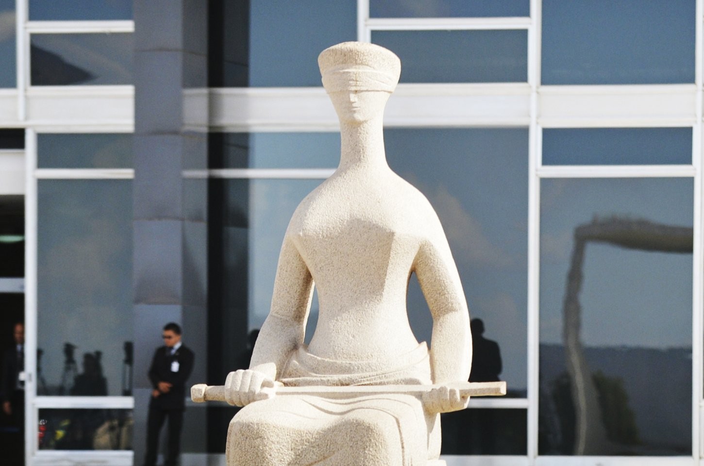 Defesa de banqueiro pede ao STF investigação sobre vazamento de dados