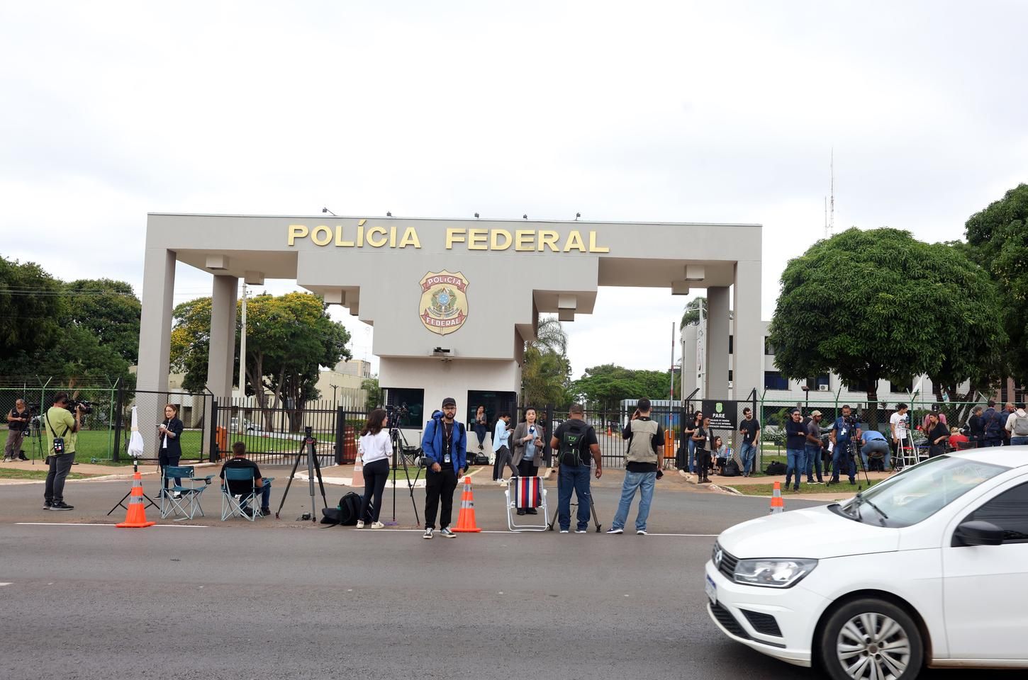 Defesa de Bolsonaro contesta prisão preventiva decretada por Moraes