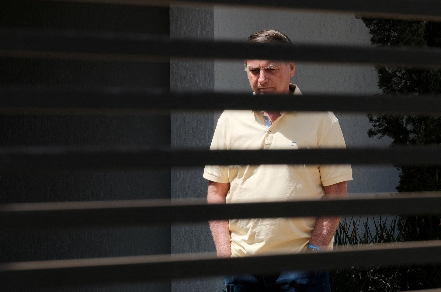 Defesa de Bolsonaro pede autorização para cirurgias ao STF