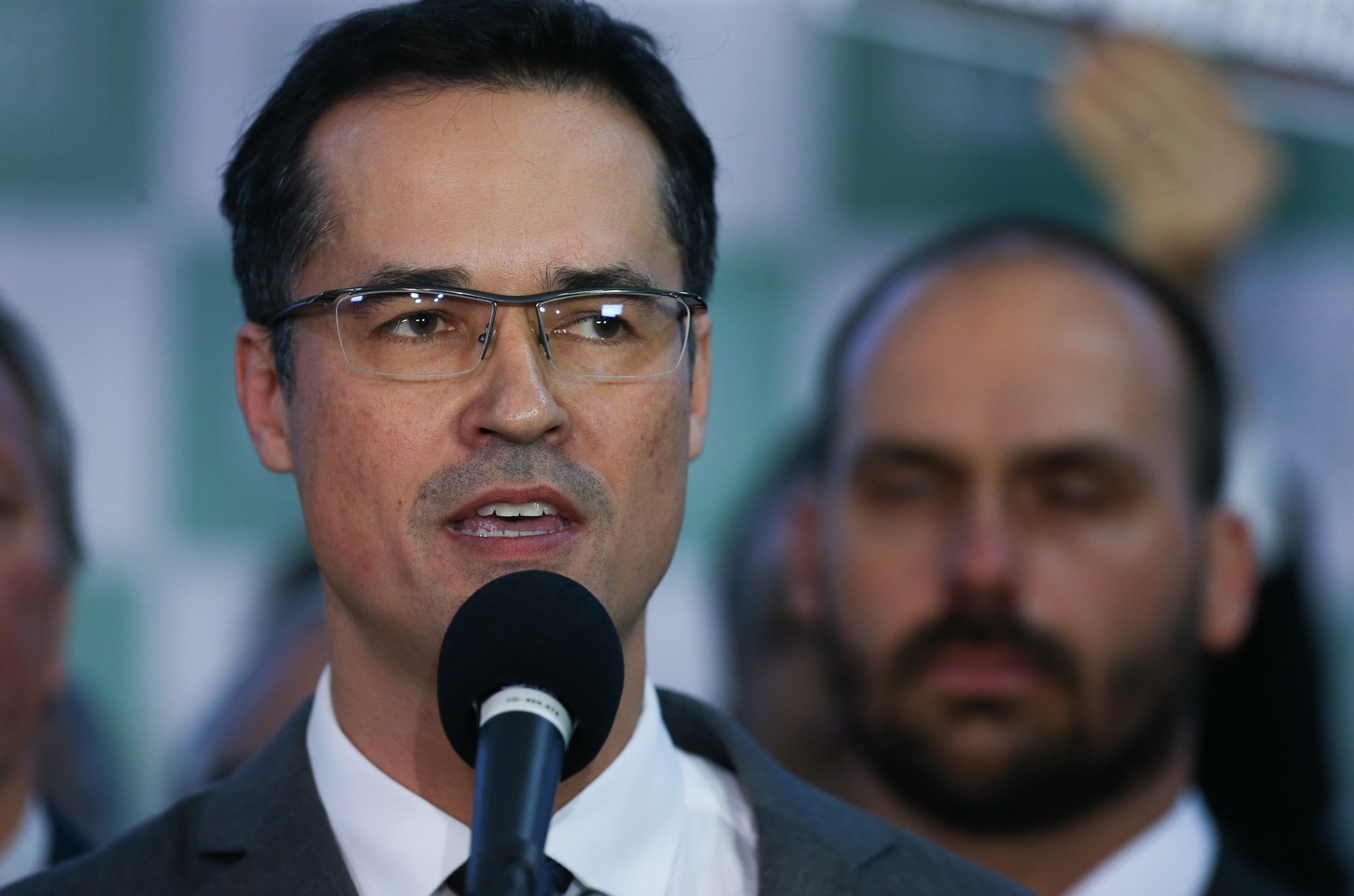 Deltan Dallagnol paga R$ 146 mil a Lula por danos morais de PowerPoint