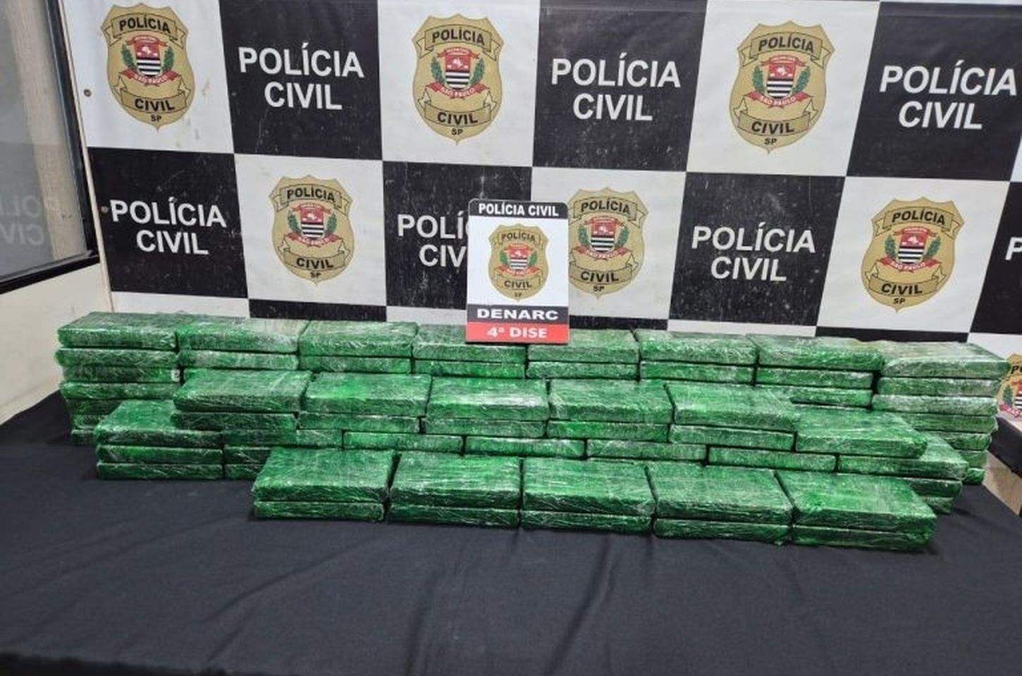 Denarc apreende 109 quilos de cocaína em galpão de reciclagem em SP