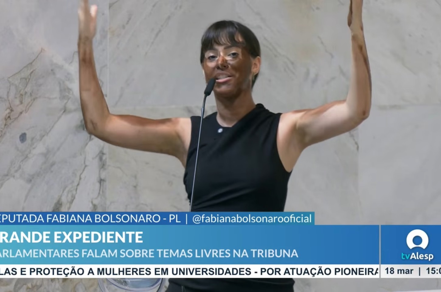 Deputada Fabiana Bolsonaro faz blackface em discurso na Alesp