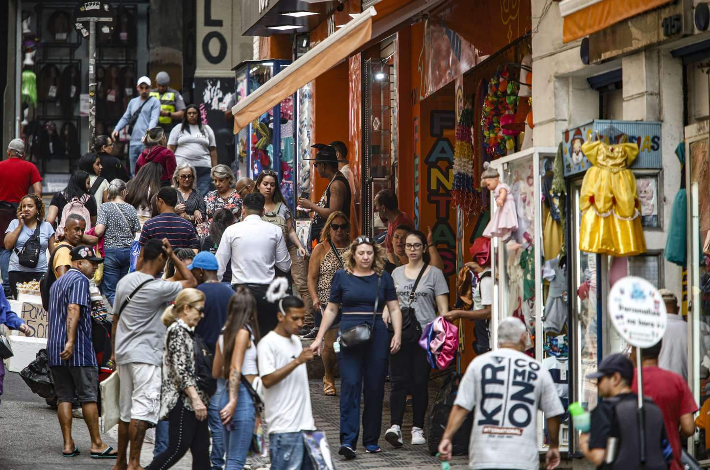 Desemprego atinge menor nível histórico em 11 estados e no DF