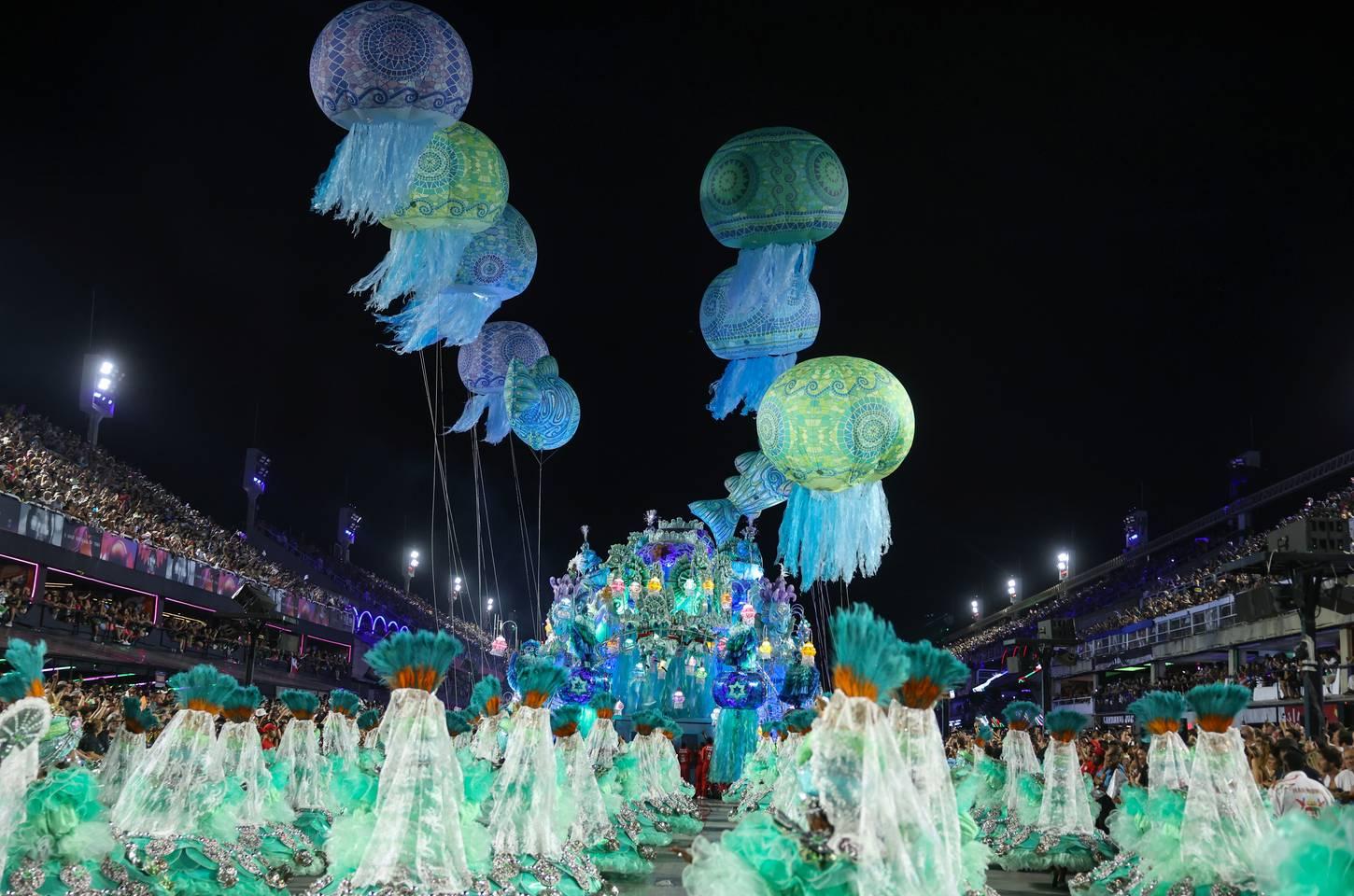 Desfiles das escolas de samba do Rio viram patrimônio cultural do estado