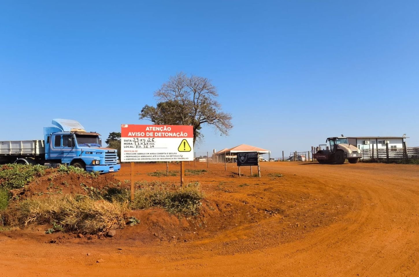 Detonações na PR-445 fecham rodovia entre Lerroville e Irerê nesta quarta