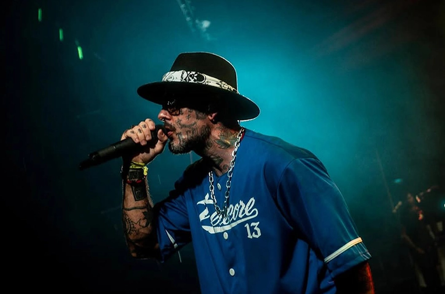 Detonautas lançam "Vampira" com Milton Cunha e antecipam novo álbum