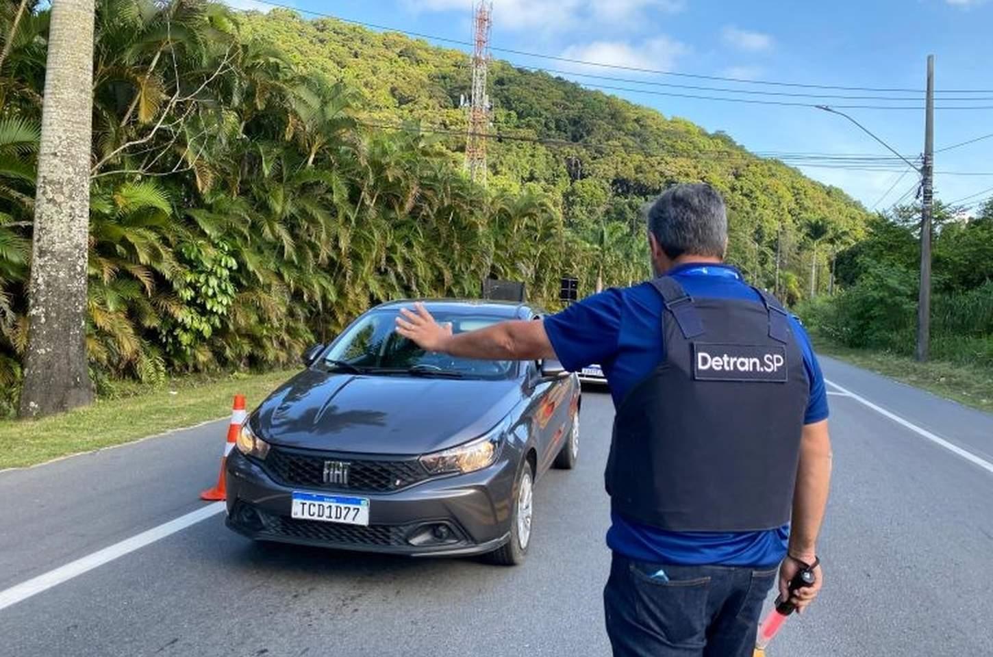 Detran-SP dobra fiscalização contra álcool ao volante em 2025