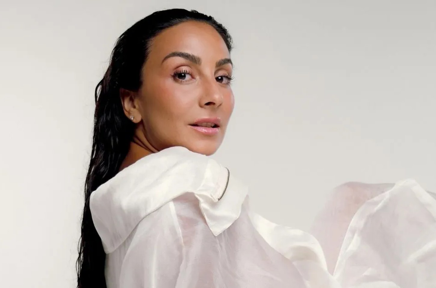 Deya e o Movimento Reset: música como pausa no ritmo acelerado da vida