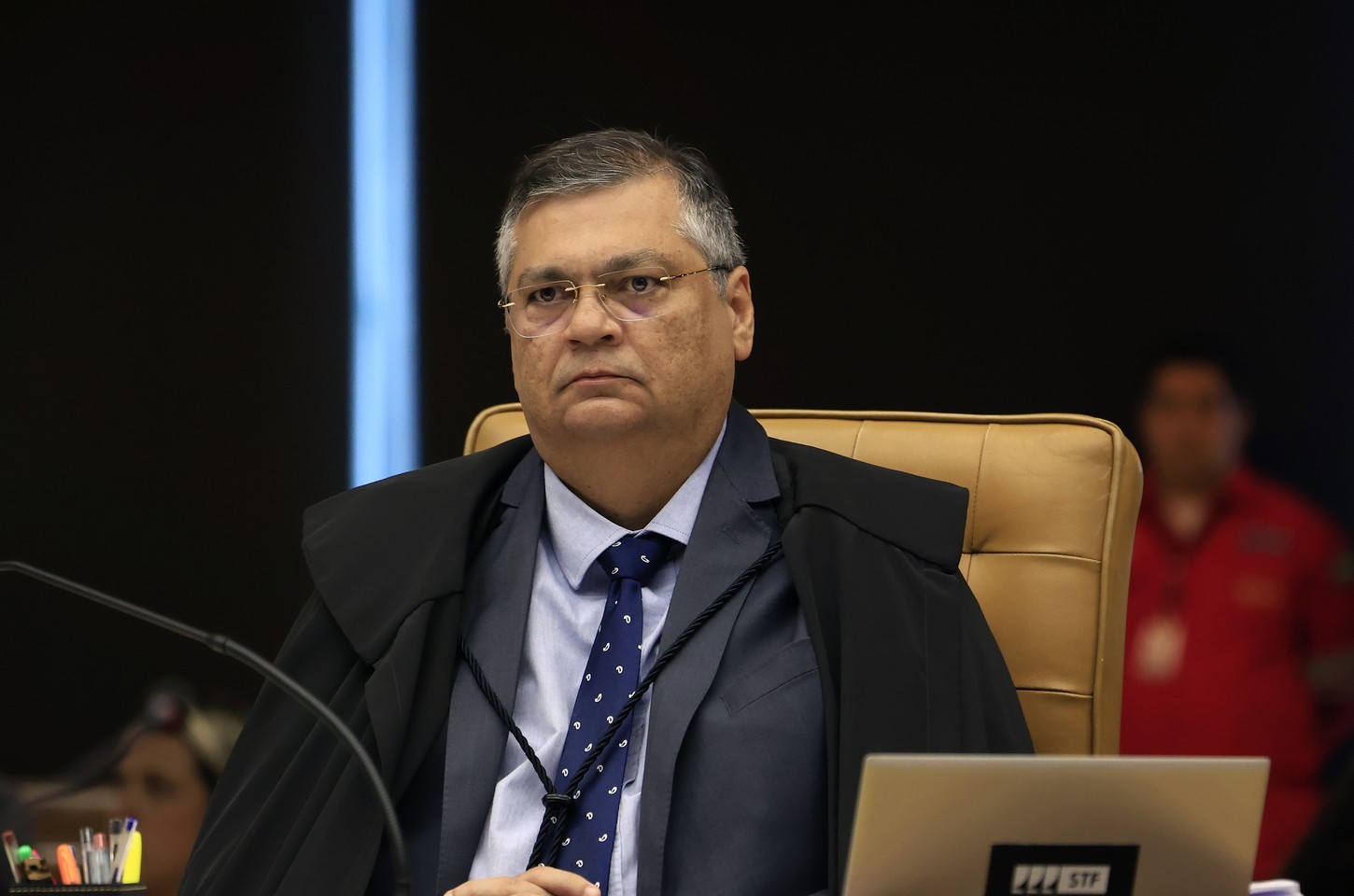Dino defende atuação do STF e afirma que Corte 'acerta mais do que erra'