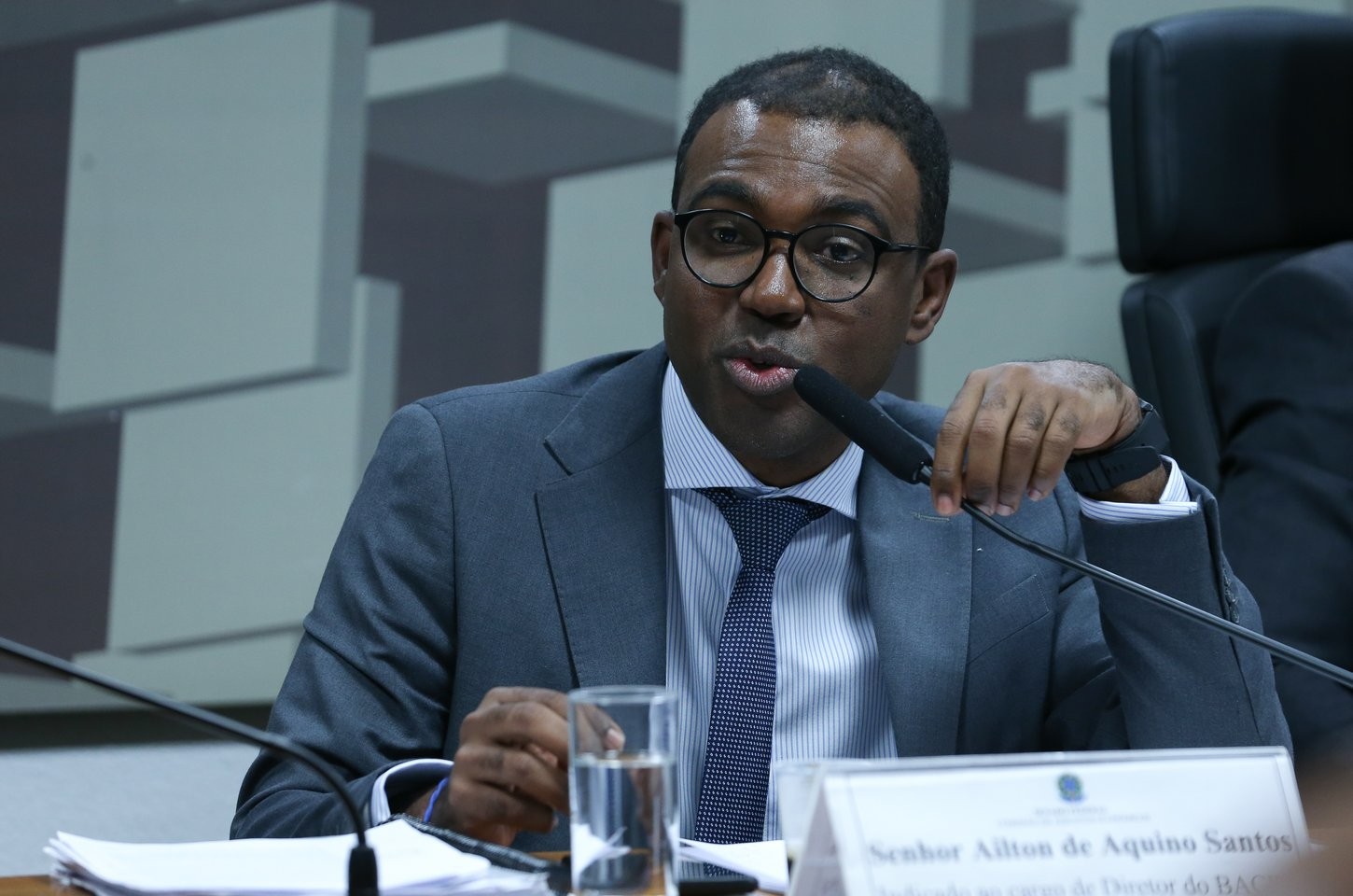 Diretor do BC revela caixa de apenas R$ 4 milhões do Banco Master antes da liquidação