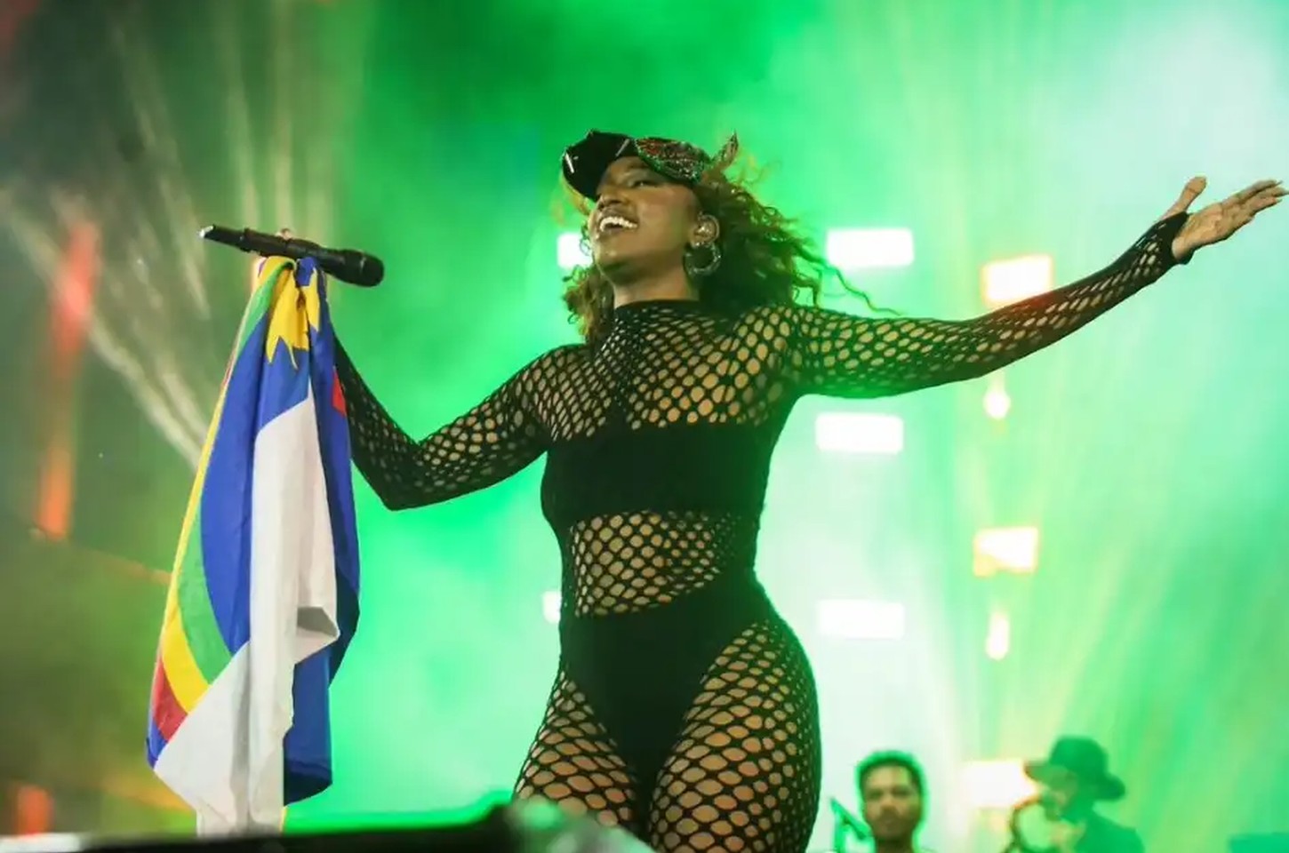 Divas da música brilham no Marco Zero com aula de brasilidade