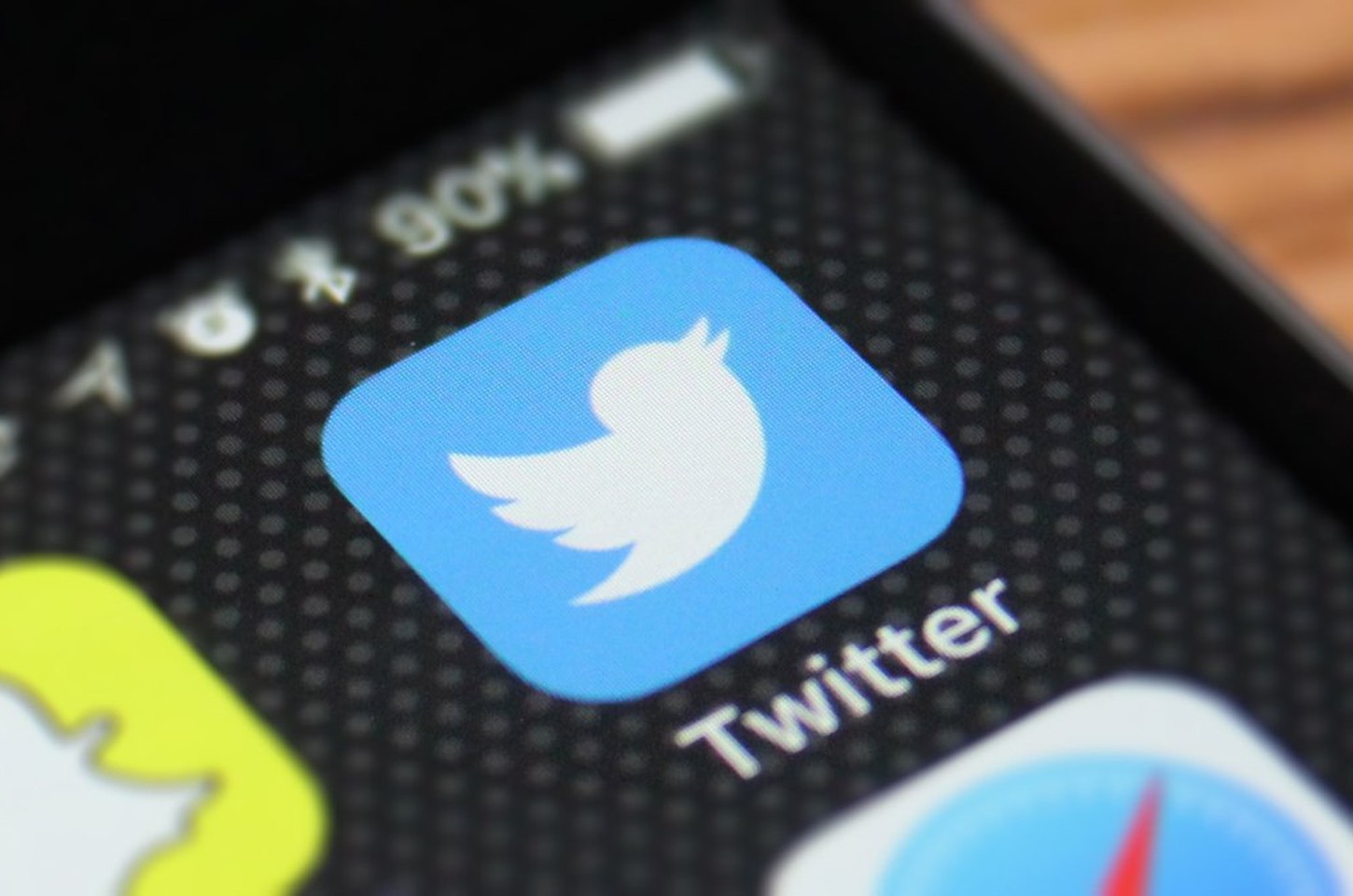 Do Twitter ao X: A jornada tumultuada da primeira rede de microblogging
