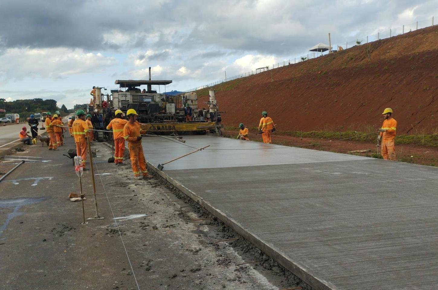 Duplicação da PRC-466 entre Palmeirinha e Guarapuava chega a 73%