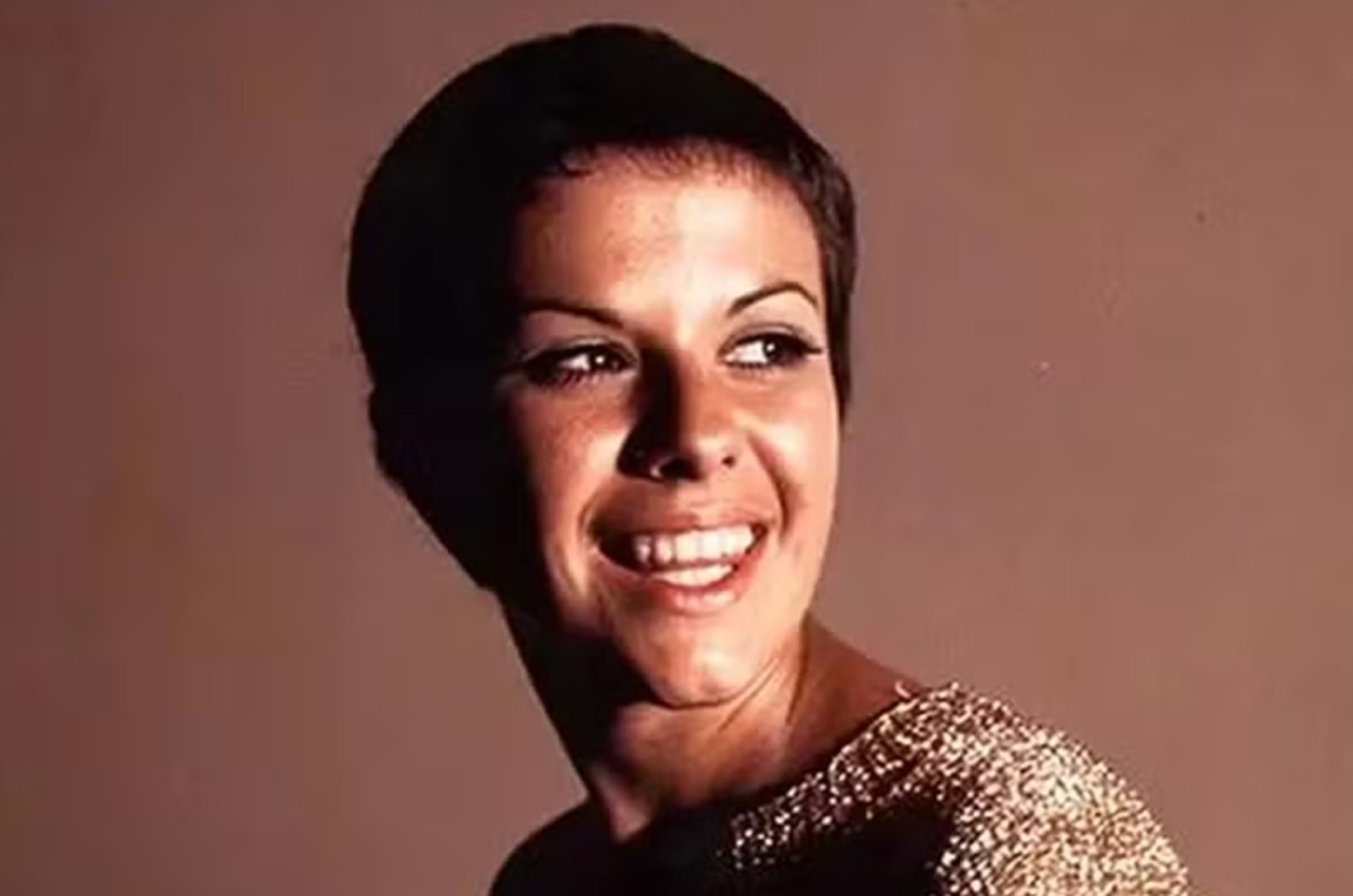 Elis Regina ganha single inédito 48 anos após gravação original