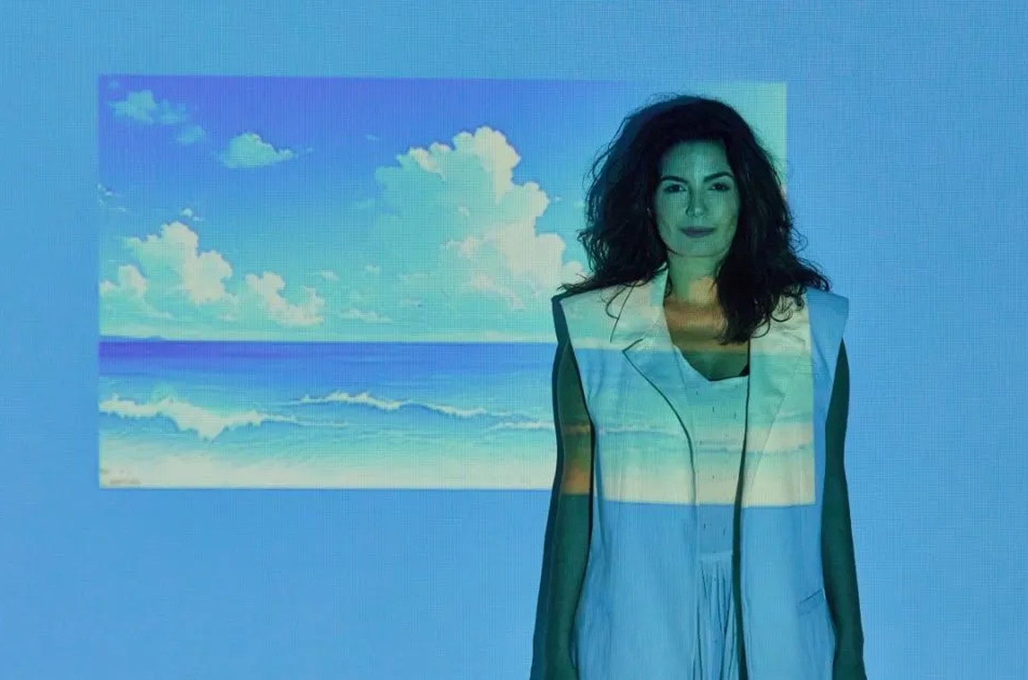 Emanuelle Araújo lança 'Corra para o Mar', seu terceiro álbum solo