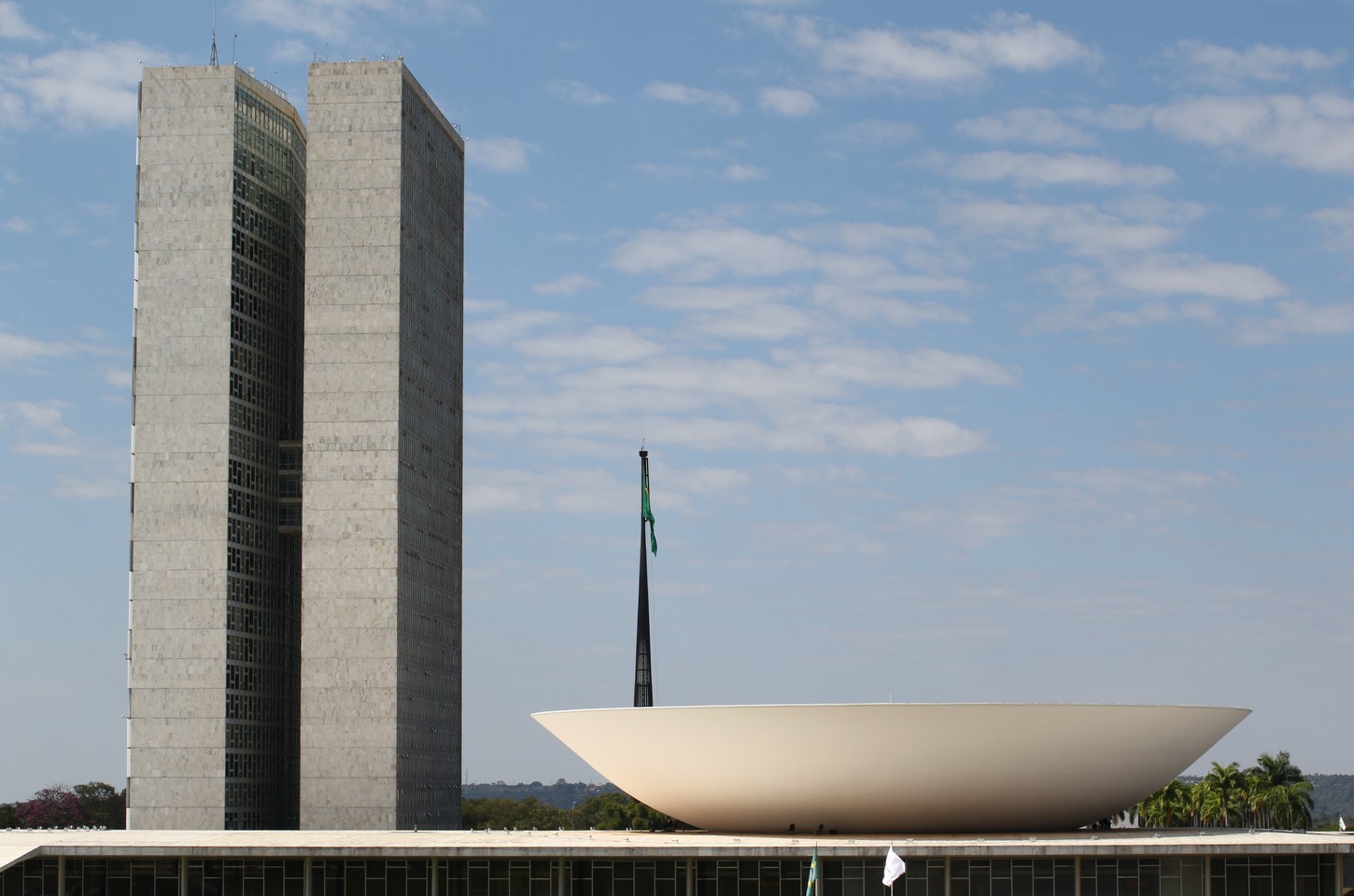 Emenda ao PL Antifacção busca proibir apoio a movimentos que ocupam terras