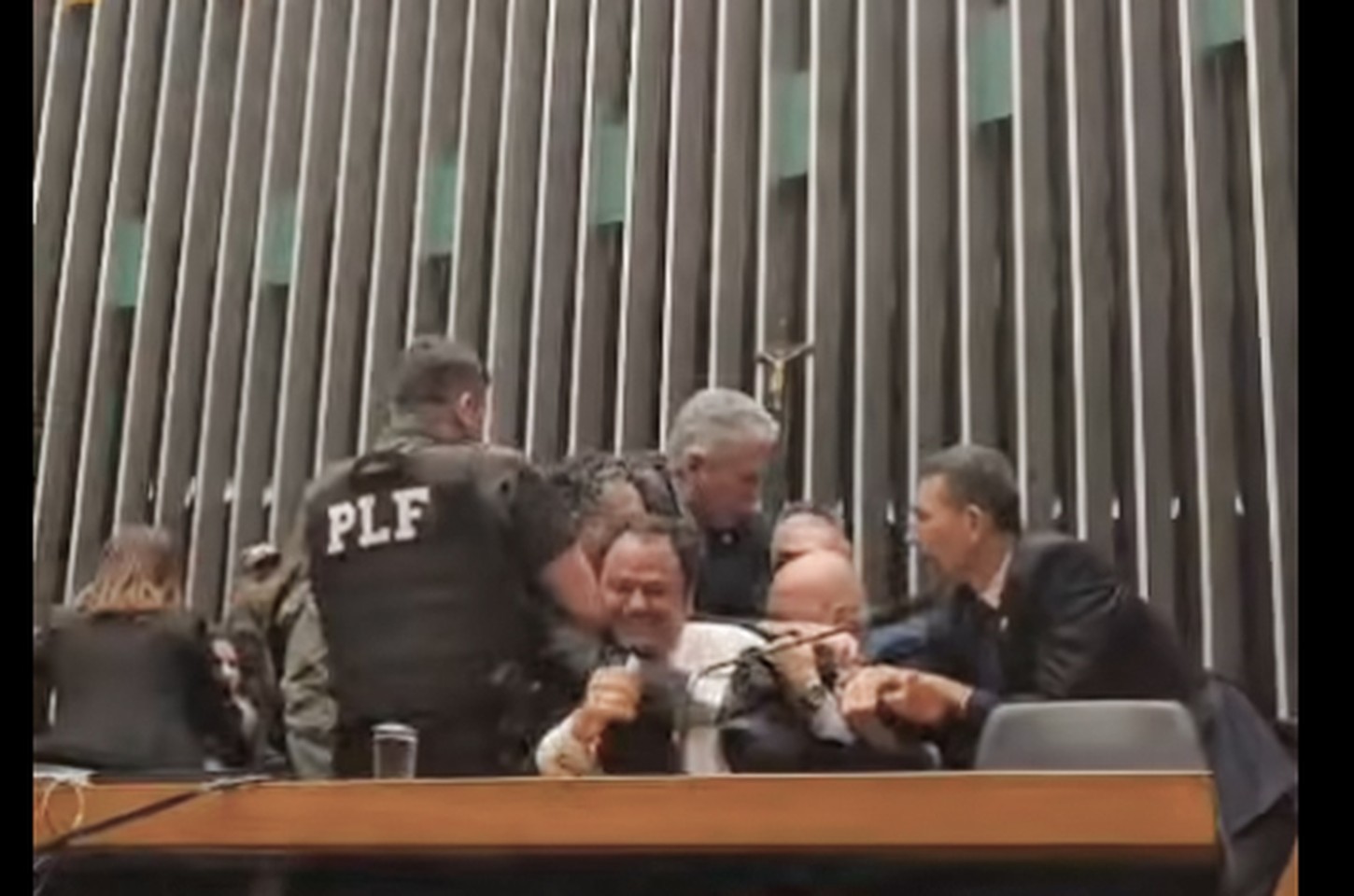 Entidades repudiam agressões e cerceamento à imprensa na Câmara