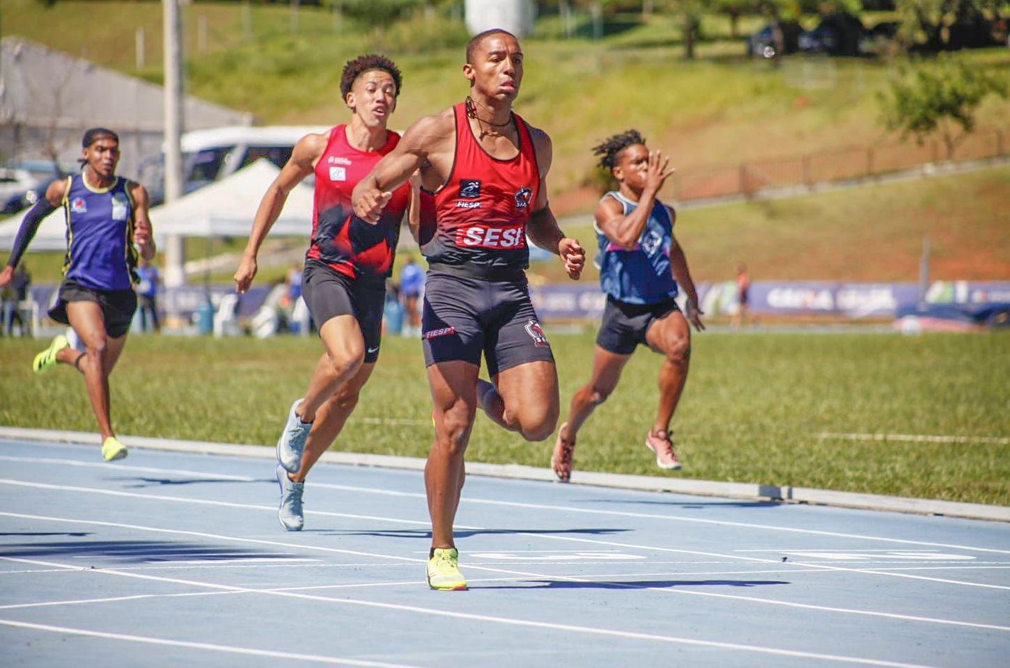 Erik Cardoso bate recorde sul-americano, mas marca não é homologada