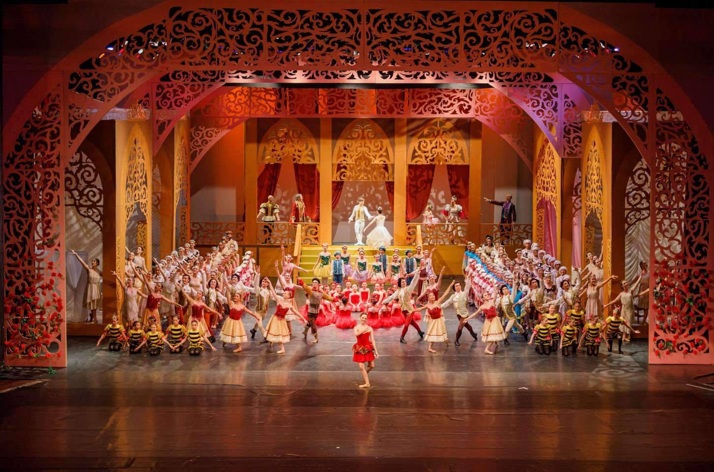 Escola de Dança Teatro Guaíra celebra 70 anos como referência nacional