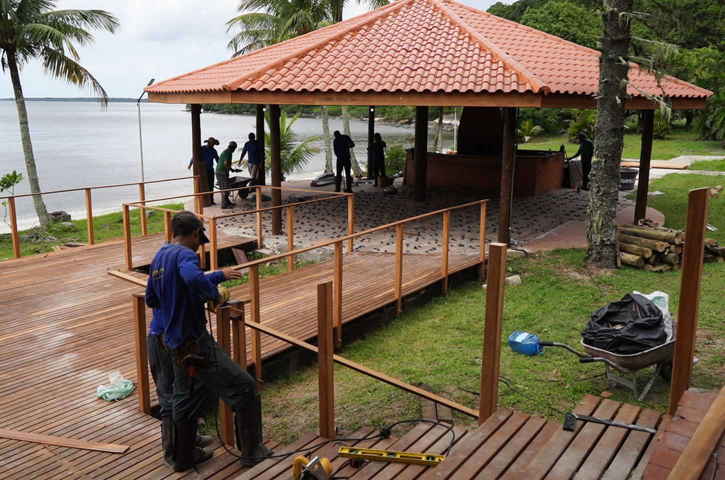 Escola do Mar inaugura programação prática para turismo sustentável em Paranaguá